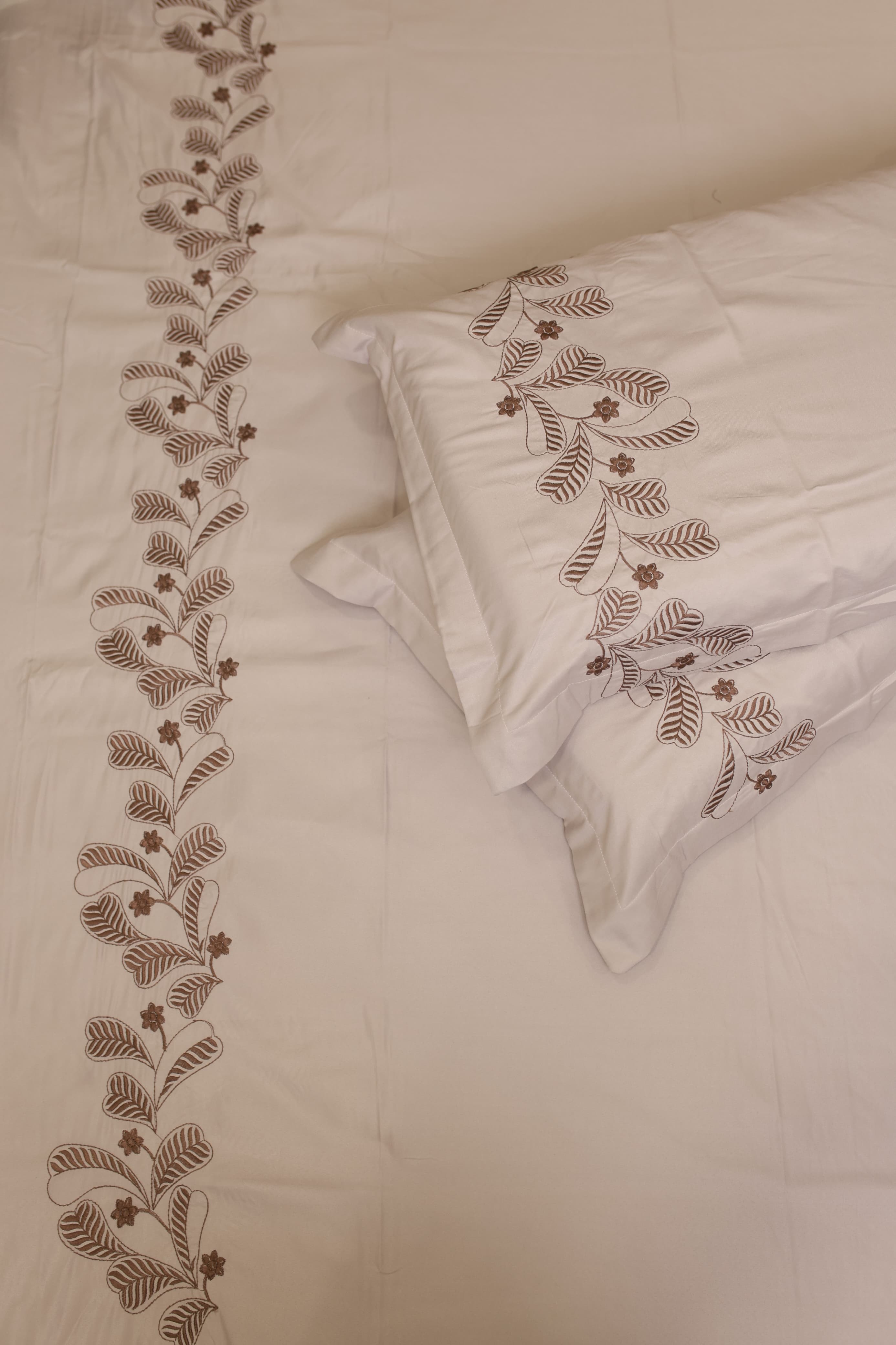 Elegant Embroidery Queen Bedsheet Set MEQ