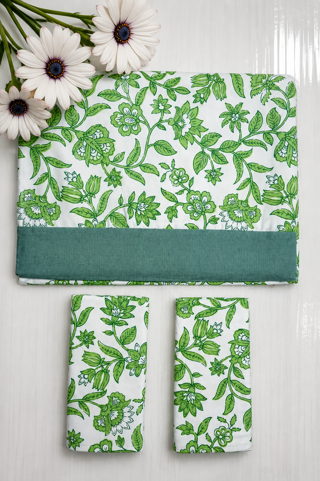 Bedsheets-Queen daily use border bedsheets