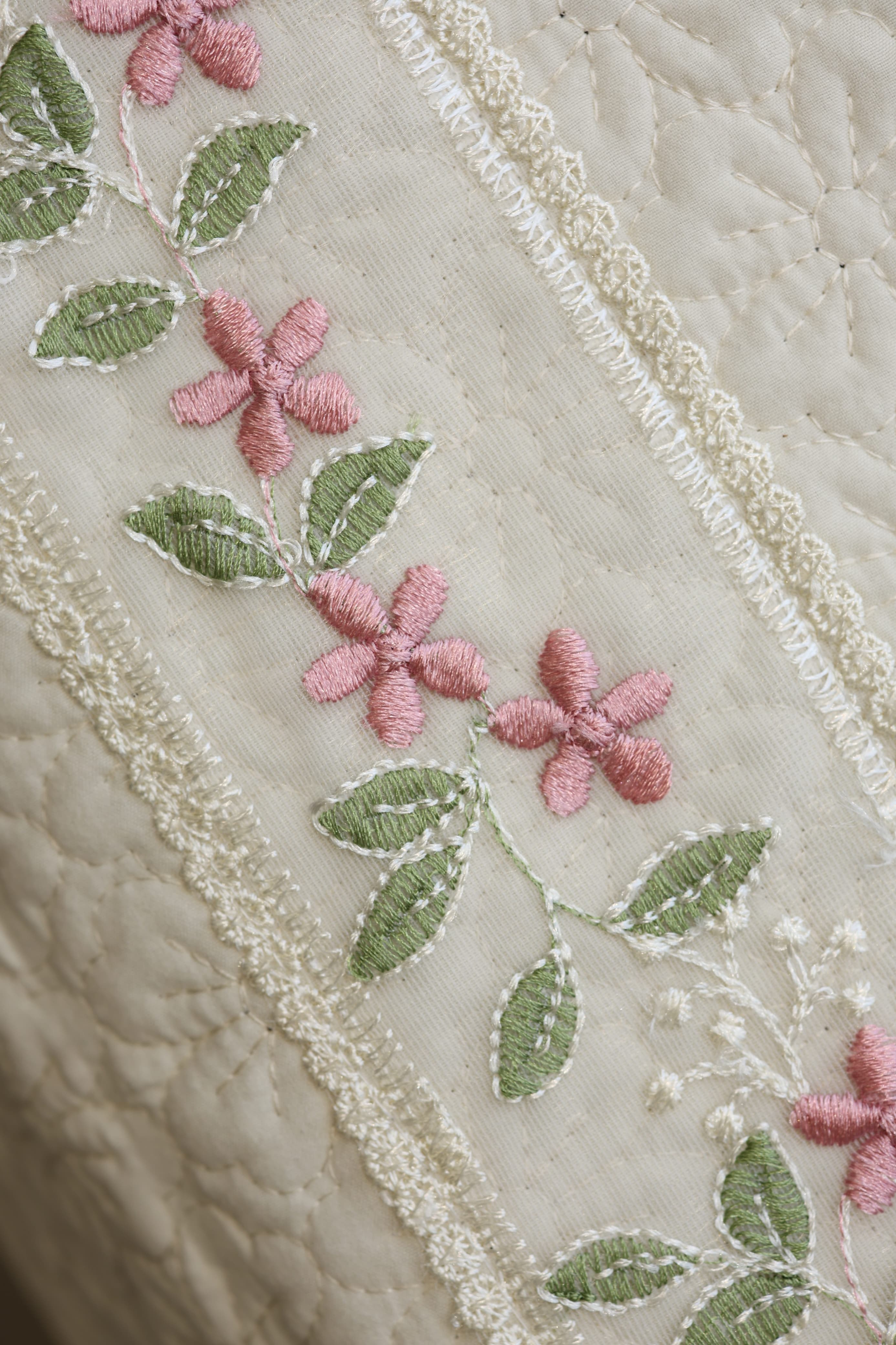 Sofa protector ( meter per) description embroidery
