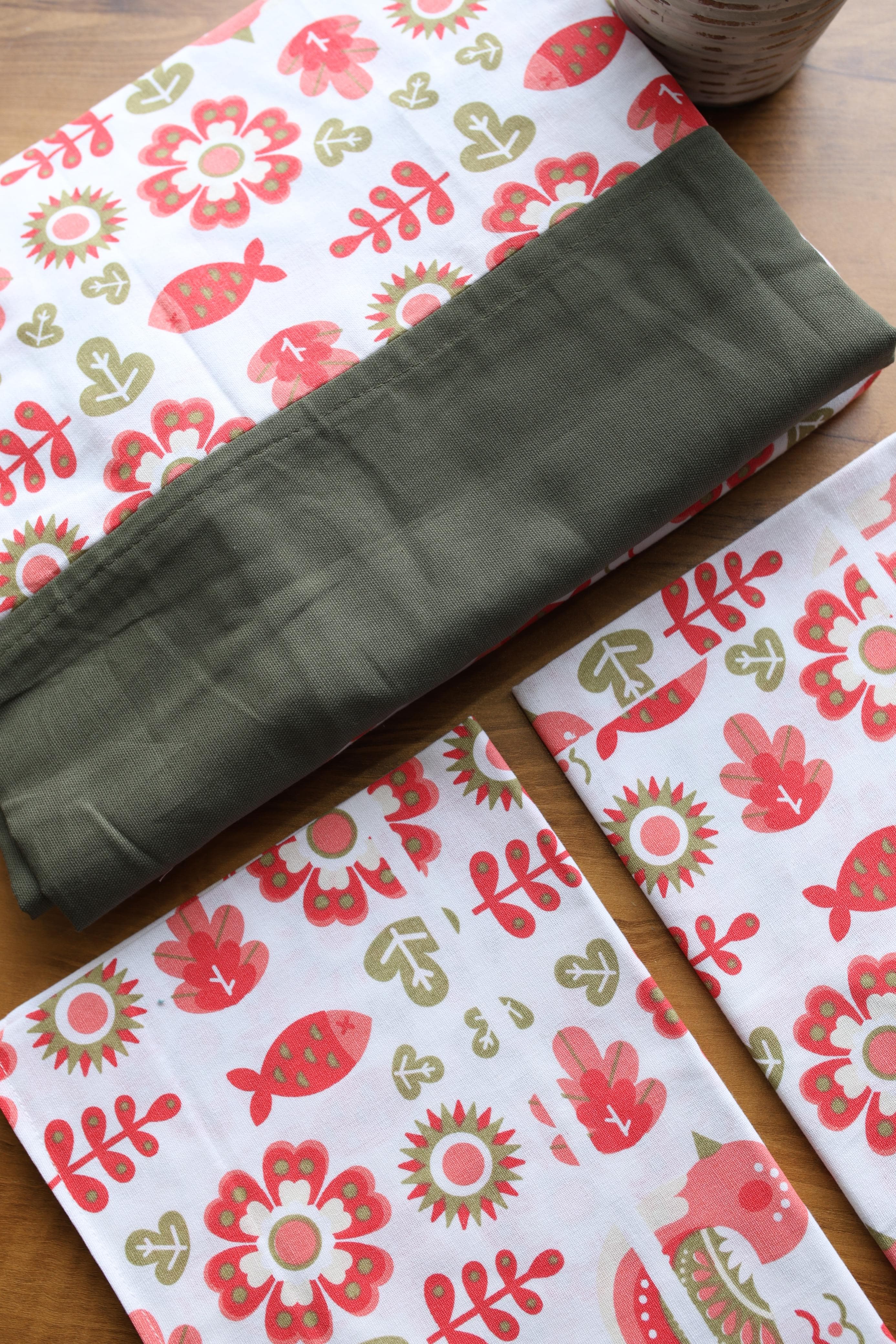 Bedsheets - Queen daily use border bedsheets