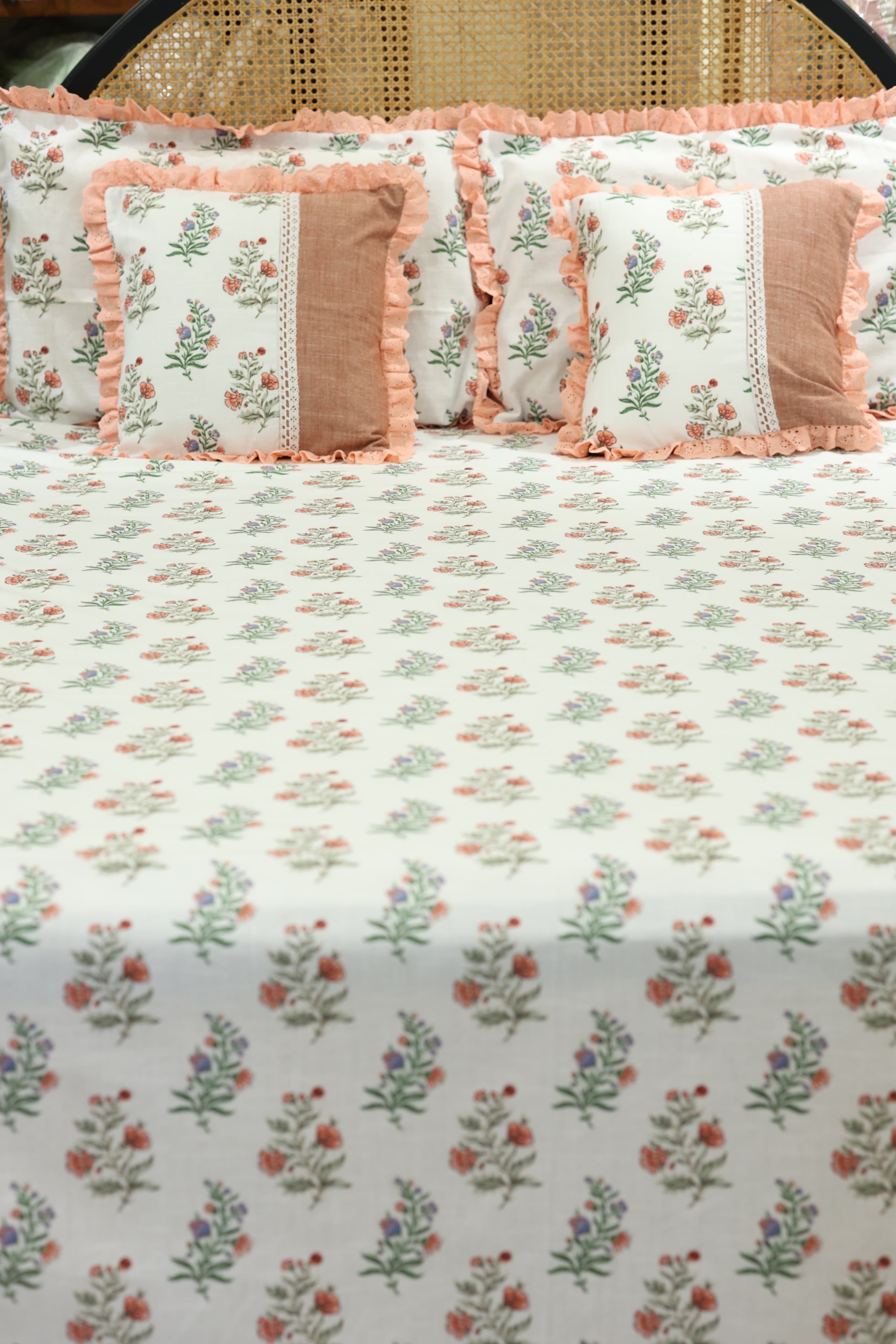 Bedsheets - Premium Queen floral printed lace bedsheet with cushion covers bud
