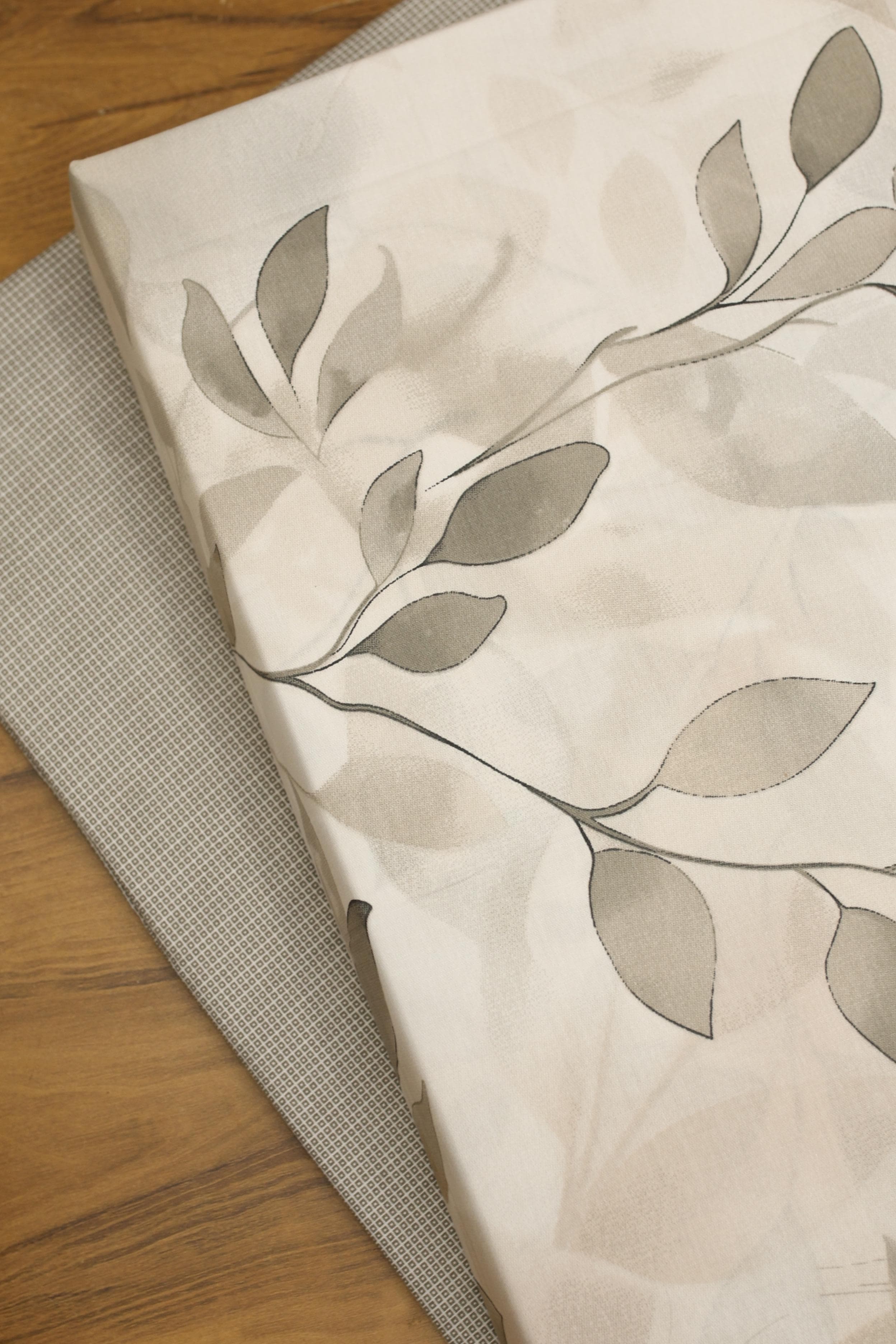 Bedsheets - Queen Soft cotton floral bedsheets (buzz)
