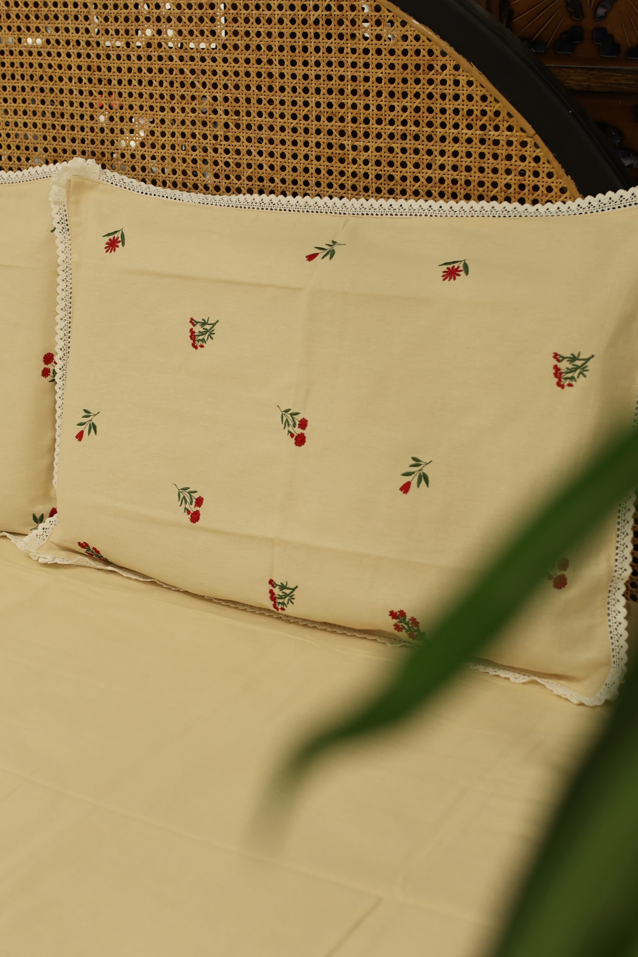 Bedsheets - King premium machine embroidery bedsheets