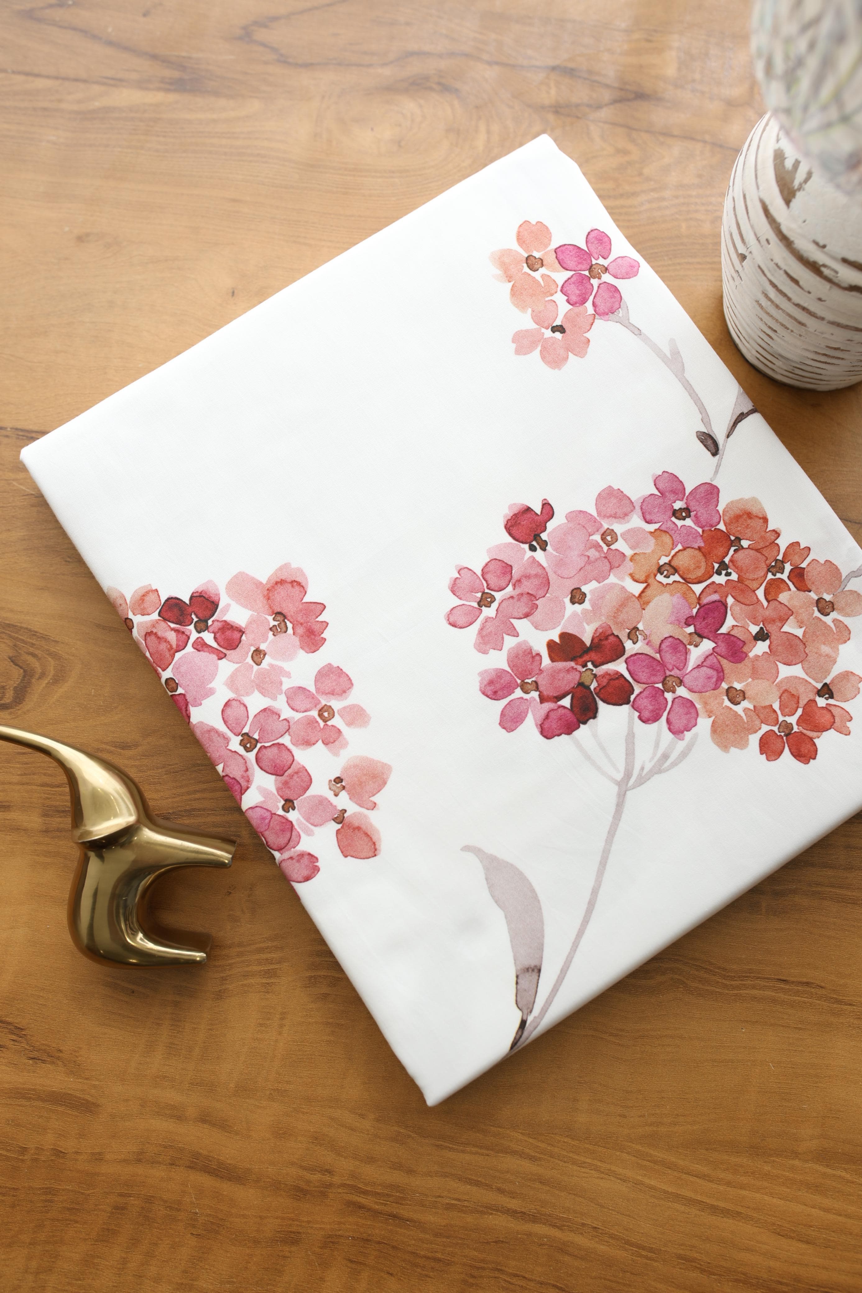 Bedsheets - King premium soft cotton bedsheet Digital Print DD   (Radiance)