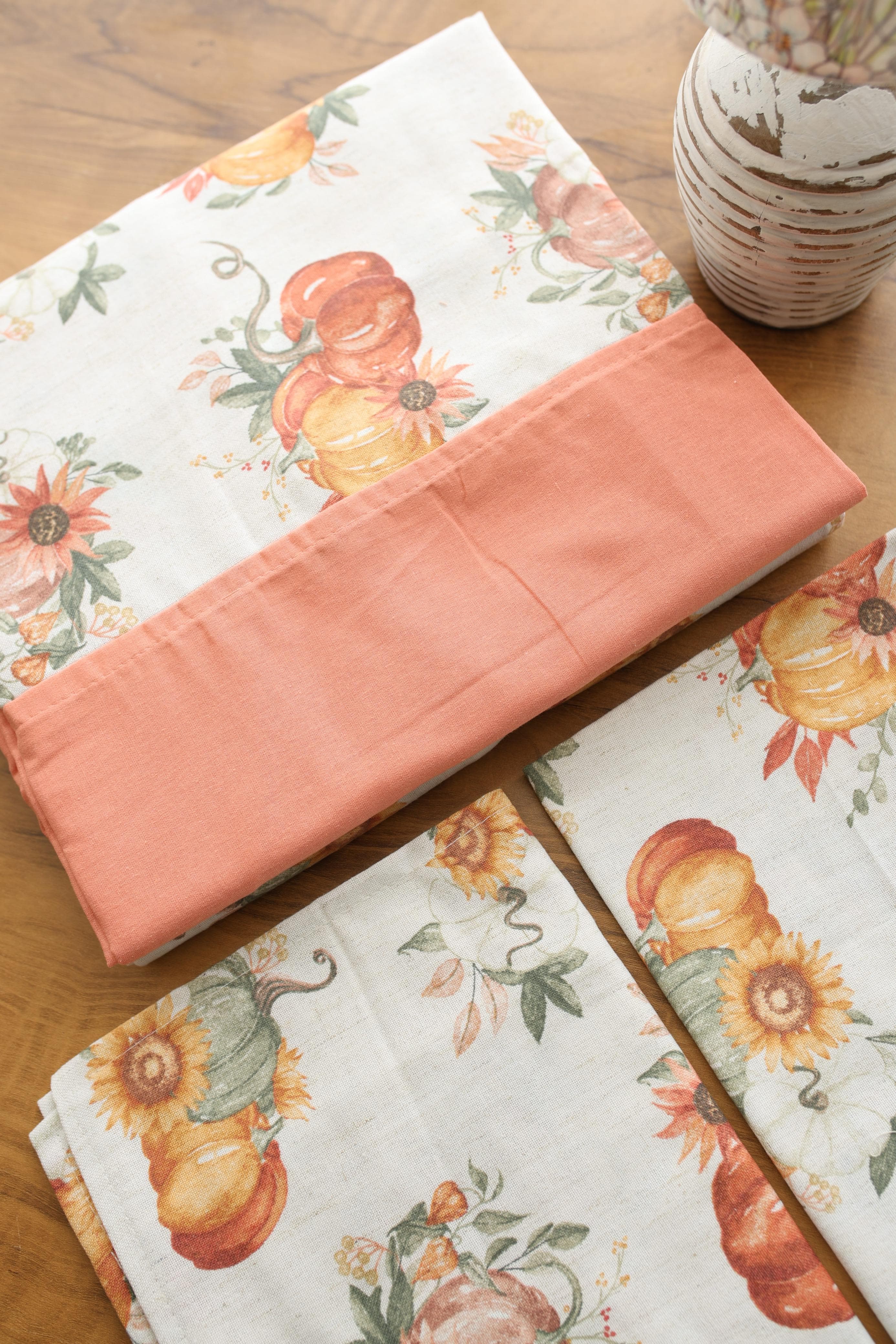 Bedsheets - King daily use border bedsheets