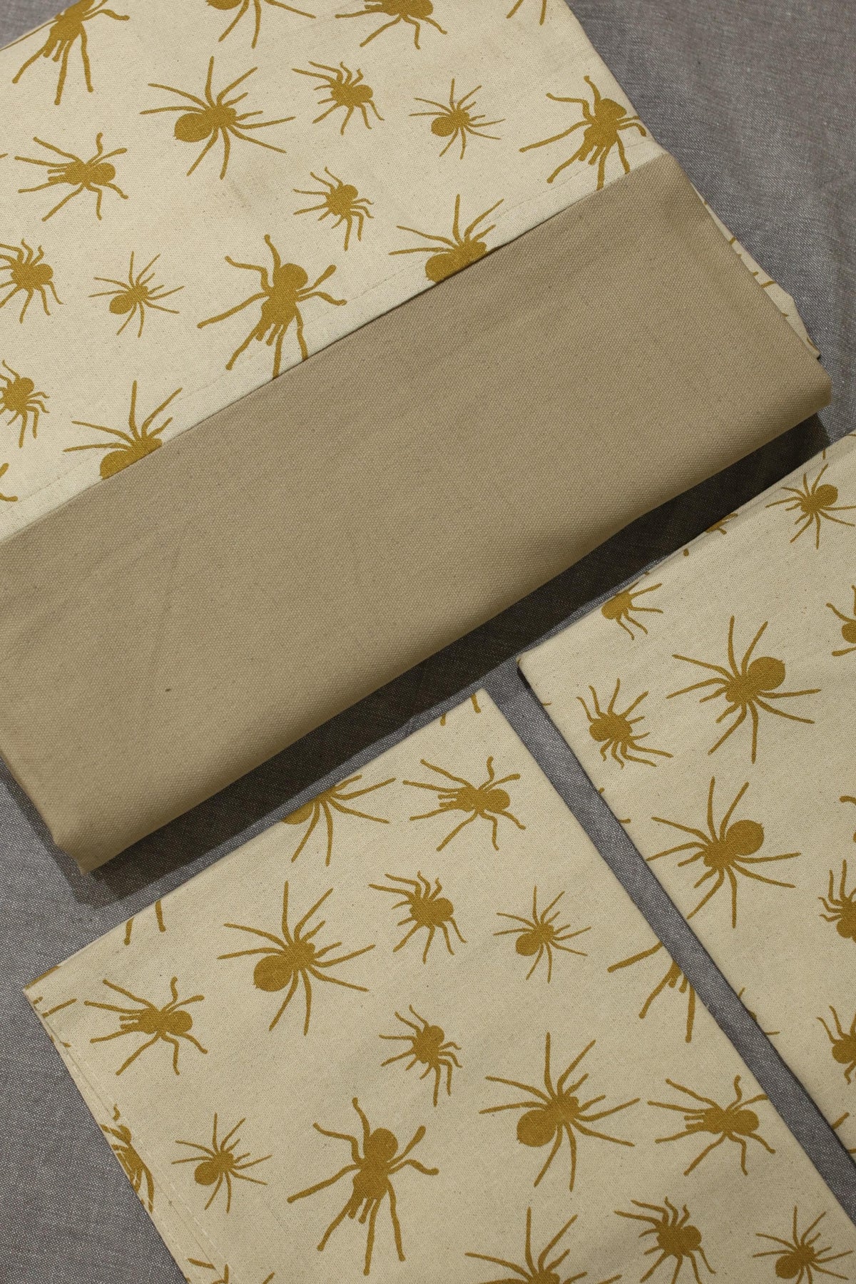 Bedsheets - King Daily use border bedsheets
