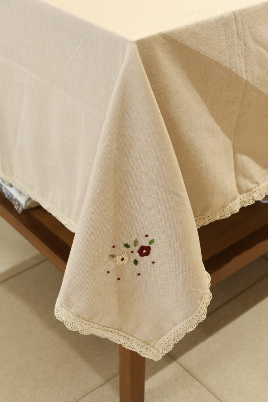 Table cloth - 6 seater hand embroidery hand embroidery