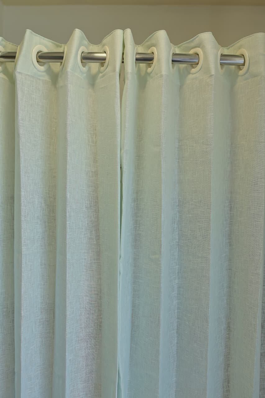 Curtain-Tinted solid colour semi transparent