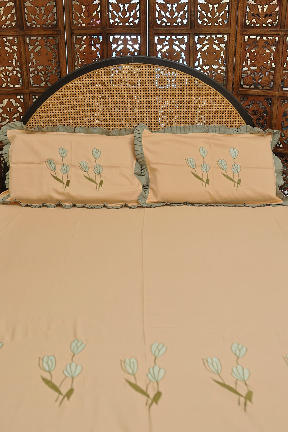 Bedsheets - King premium Machine Embroidery Bedsheet