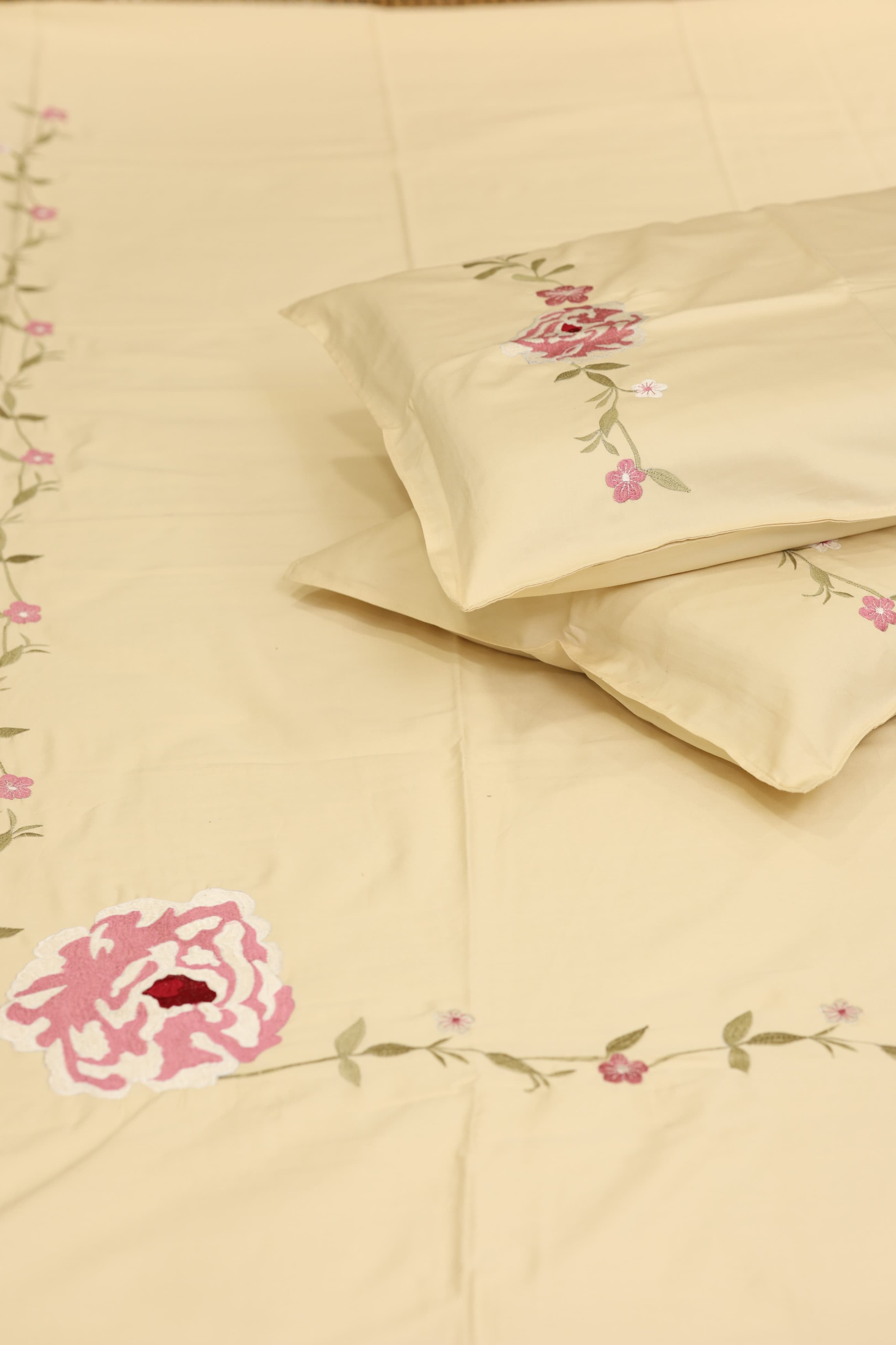 Bedsheets - King Premium Machine embroidery bedsheets MEK
