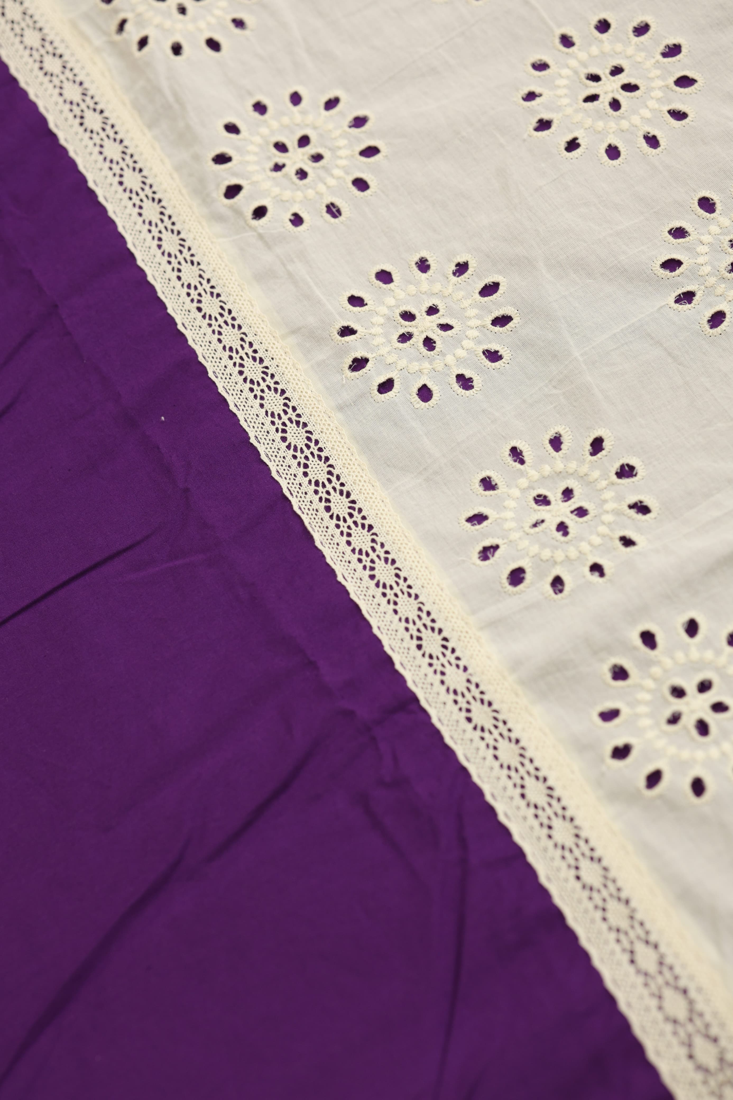 Bedsheets - Premium designer king bedsheets dd lace