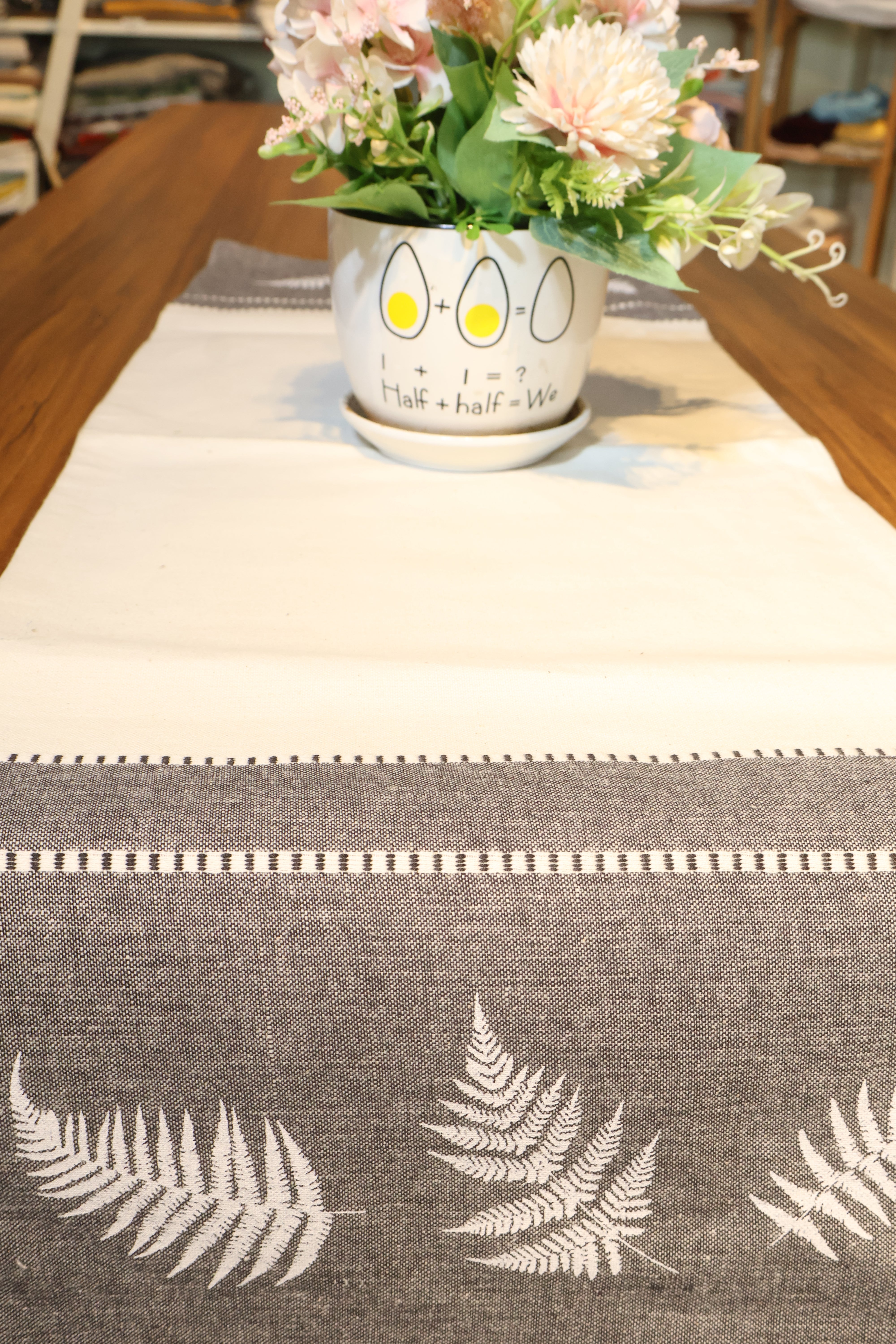 Table runner- Teapoy runner