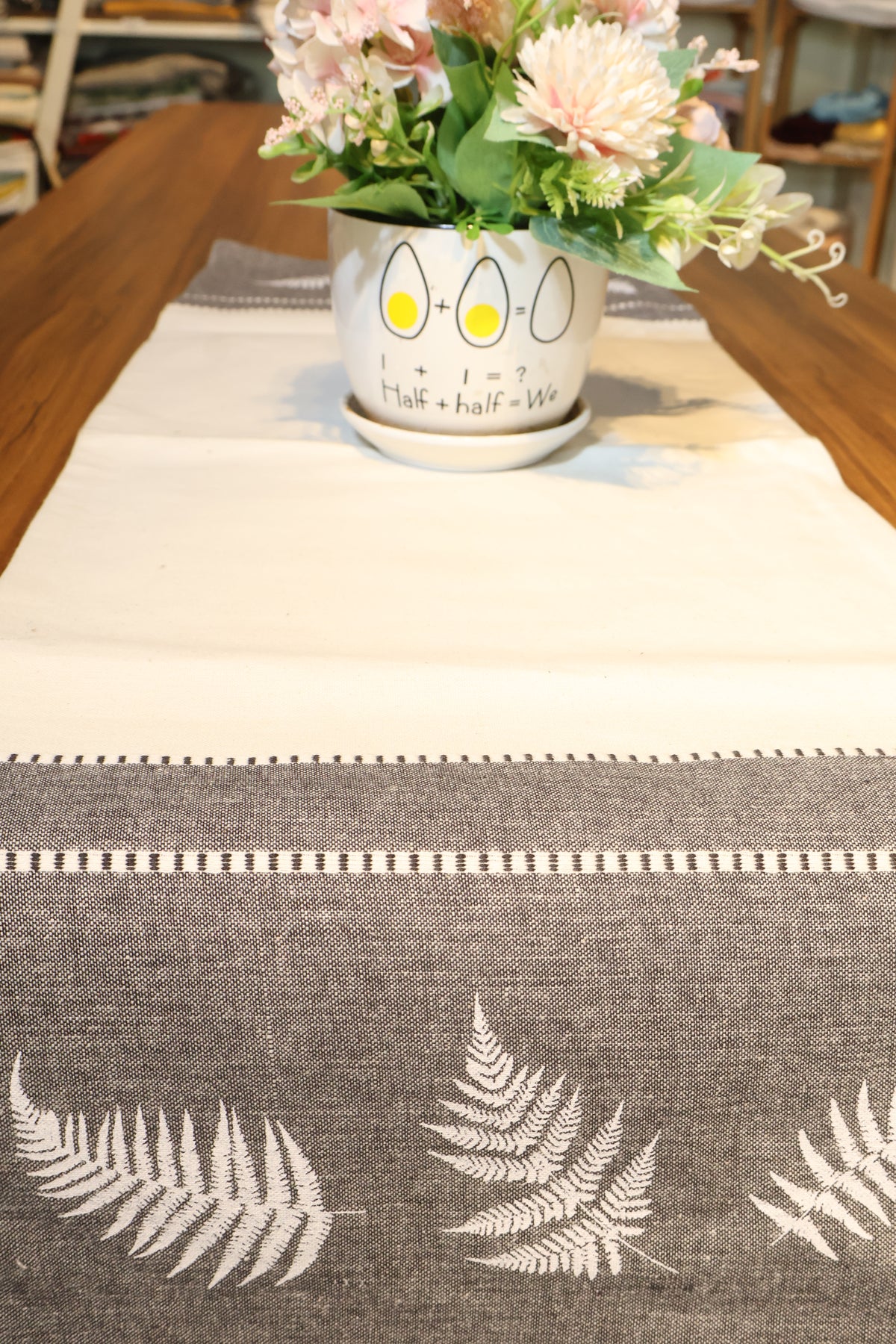 Table runner- Teapoy runner
