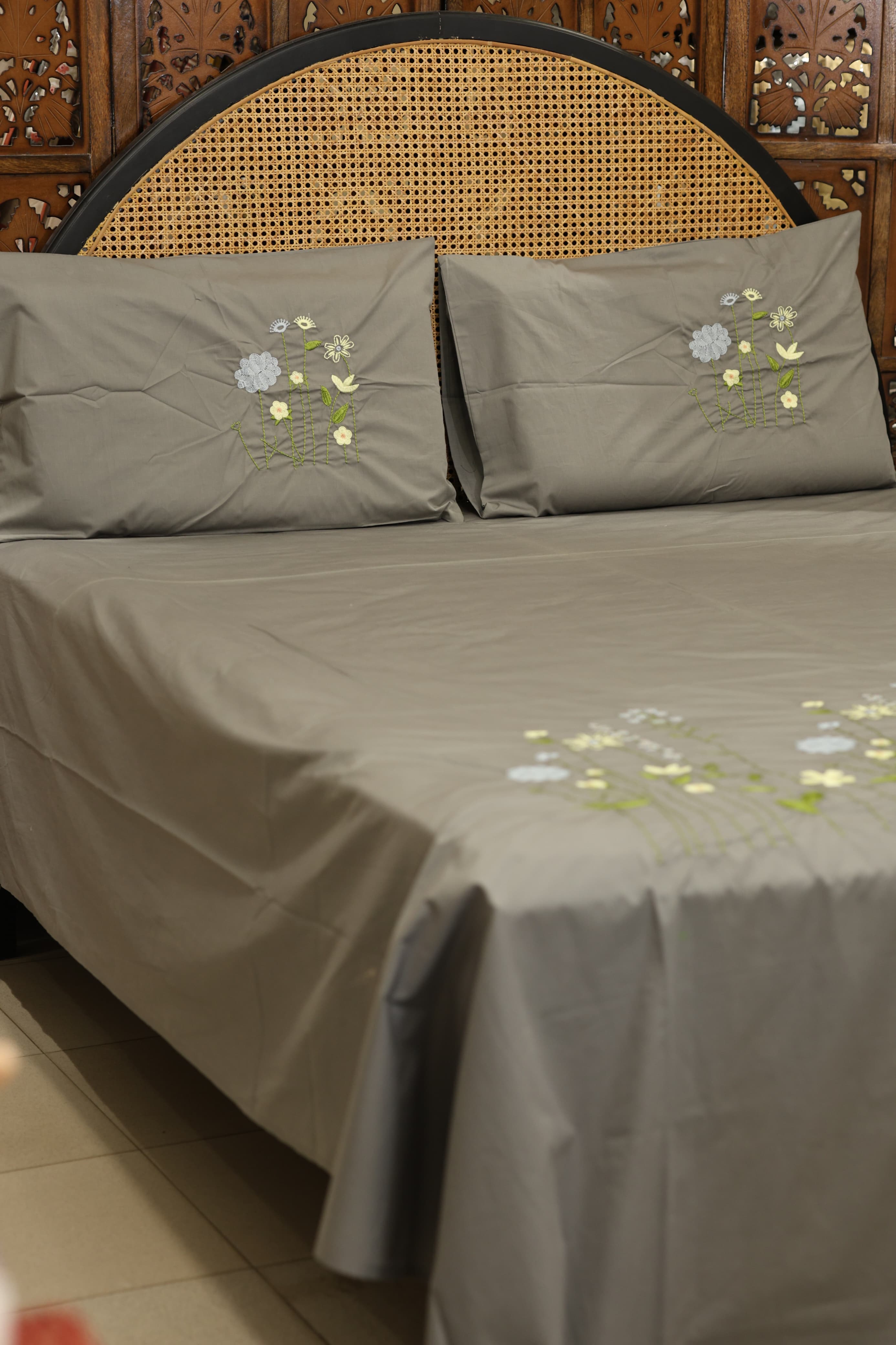 Premium Machine Embroidery Soft Cotton Queen Bedsheet Set - Grey