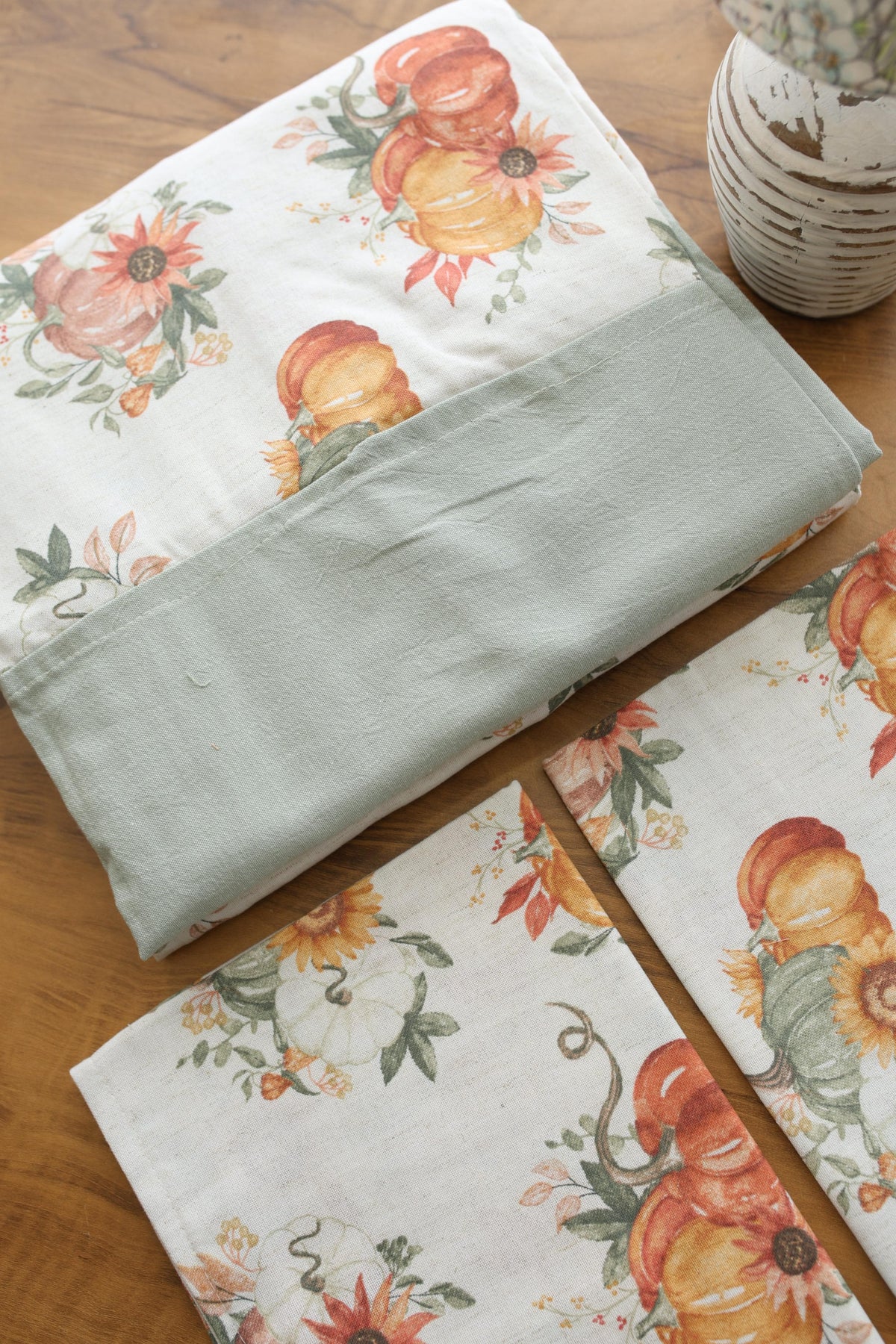Bedsheets - King daily use border bedsheets