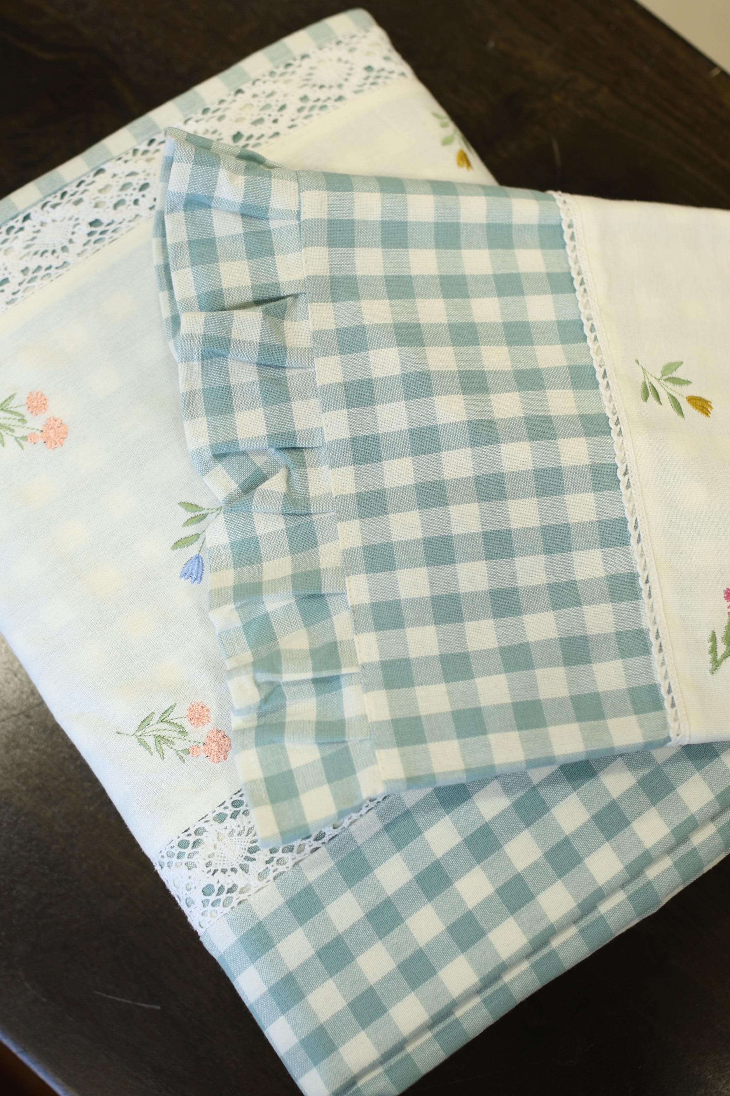 Bedsheets - King Premium check floral embroidery bedsheet
