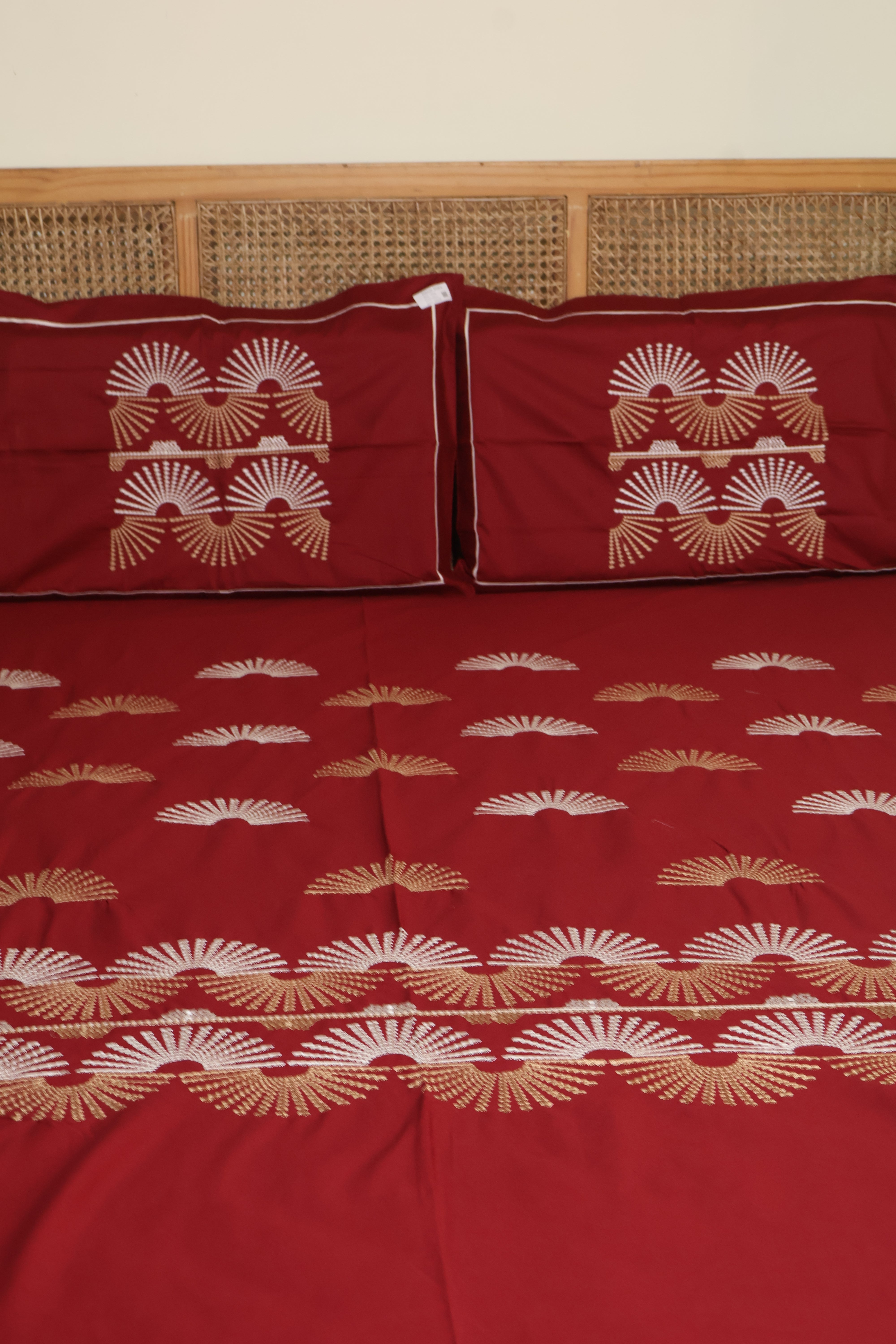 Bedsheets - King Machine embroidery bedsheets MEK