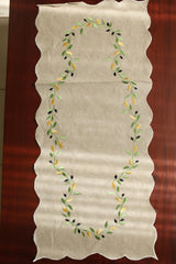 Table Runner - embroidery / Table centre