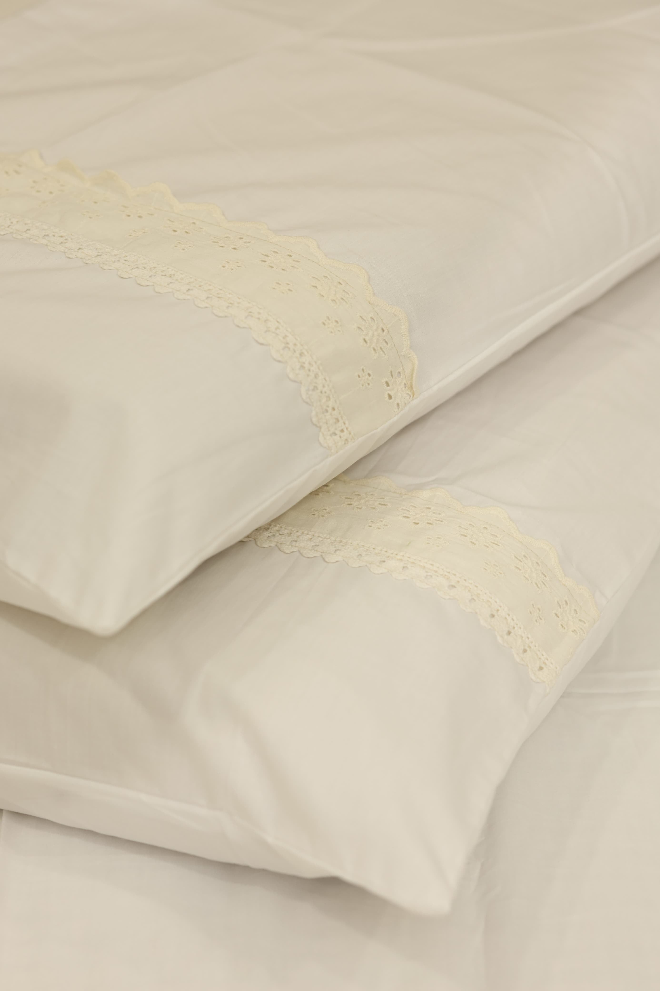 Premium Soft Cotton Lace Bedsheet Set – King Size