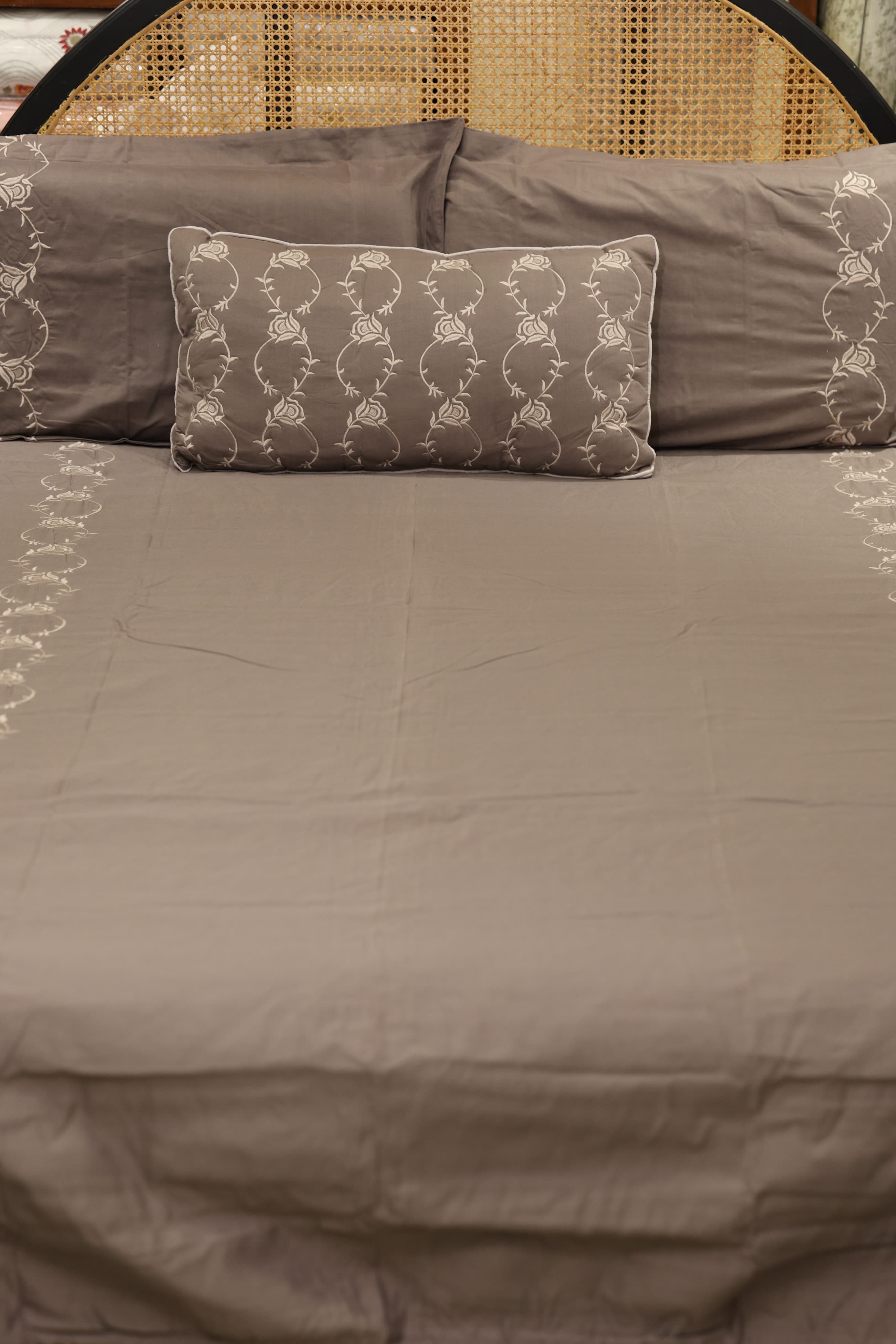 Bedding set Embroidery - King size