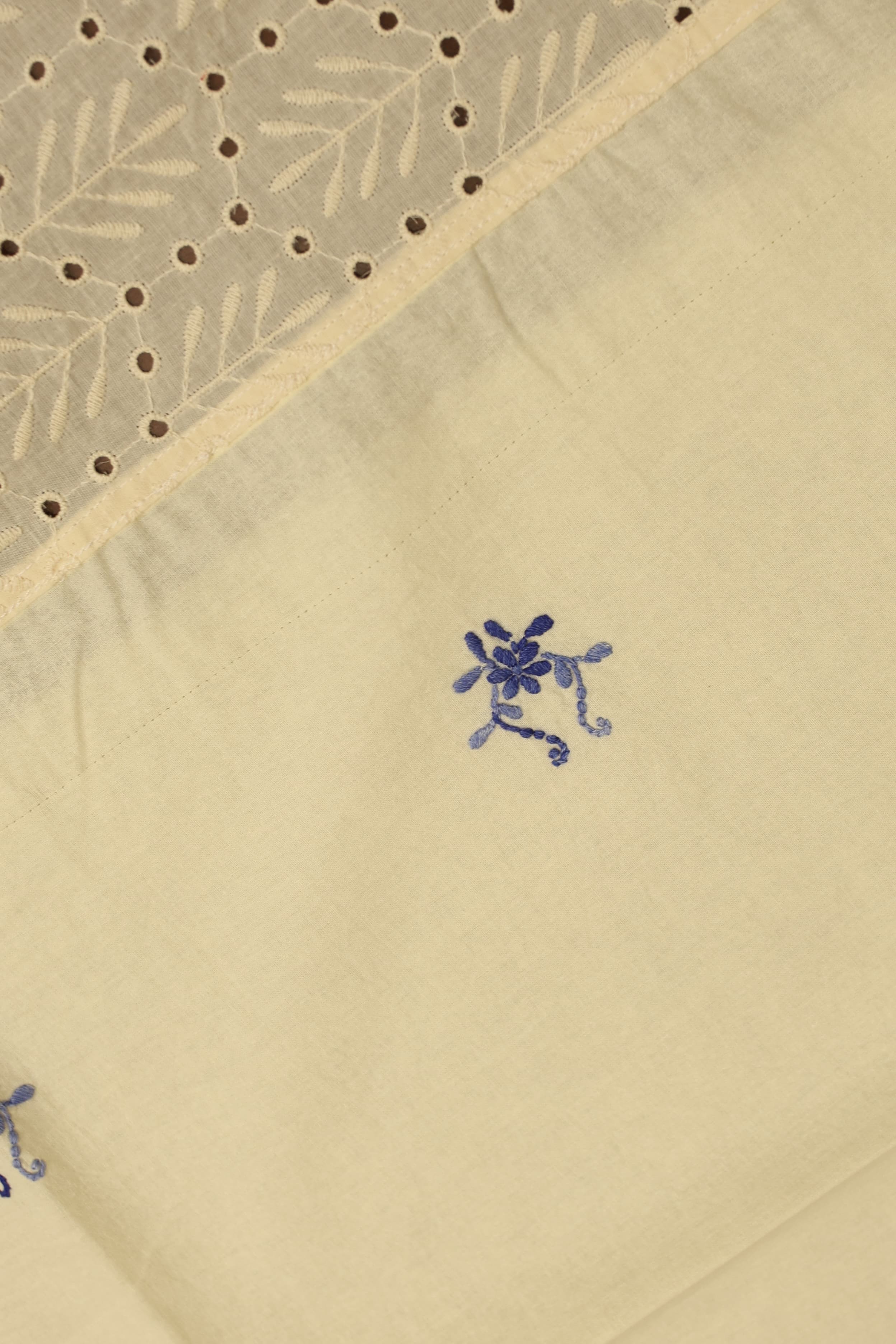 Table cloth - 8 seater hand embroidery