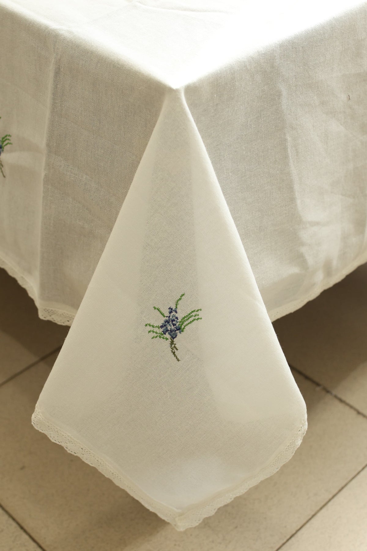Table cloth -4 seater