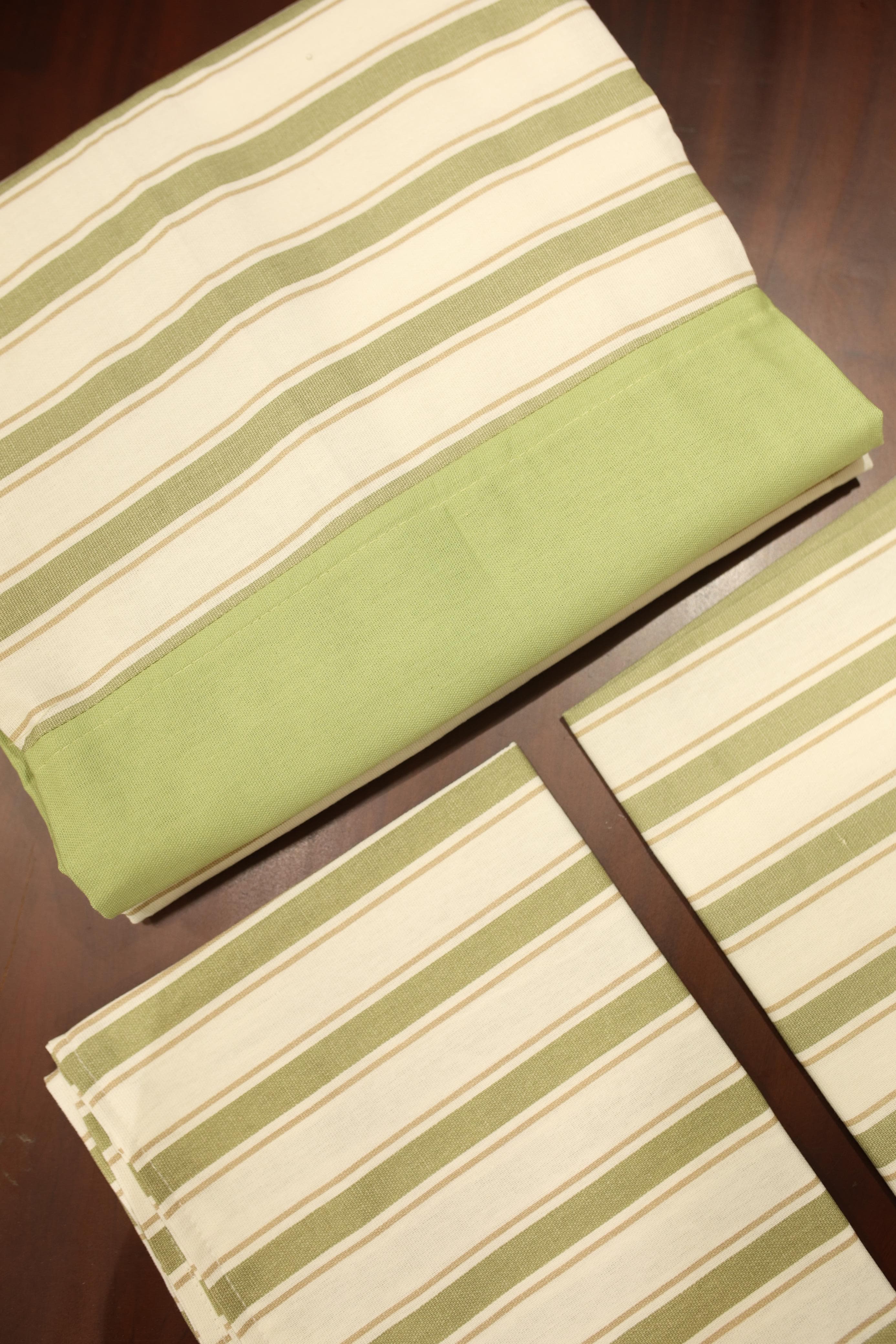 Bedsheets - King Daily use border bedsheets
