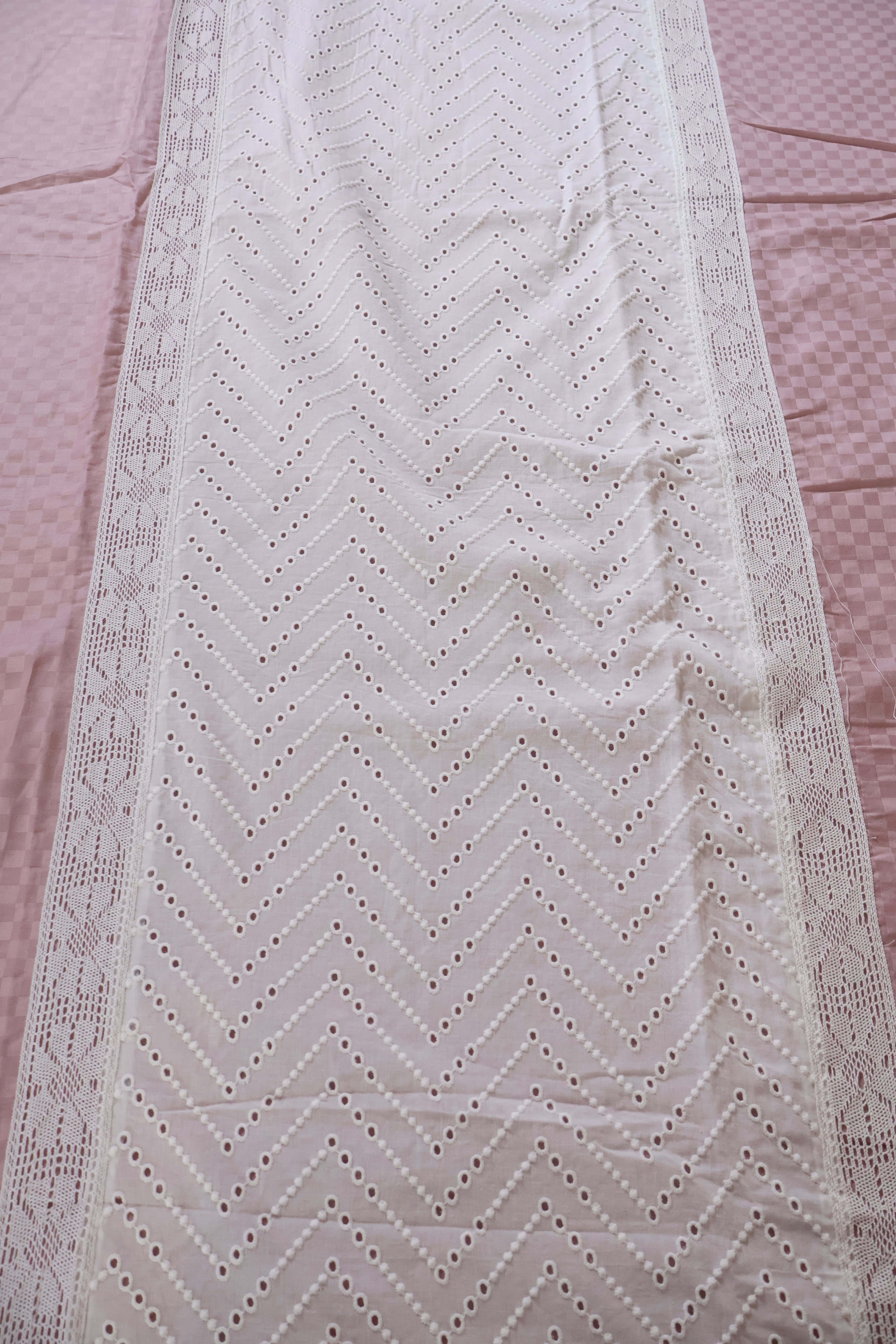 Bedsheets - Premium designer king bedsheets dd lace