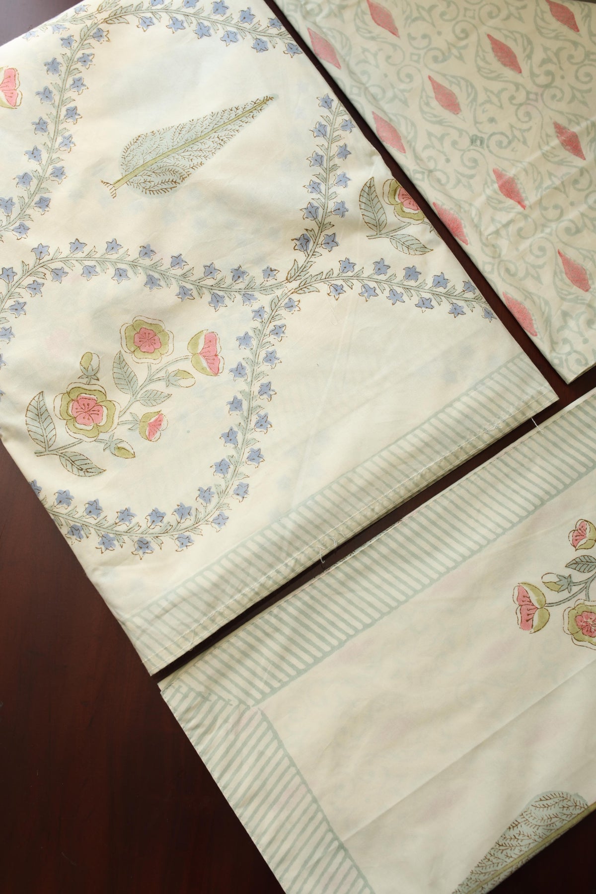 Bedsheets - King percale cotton handblock white lily  bedsheets