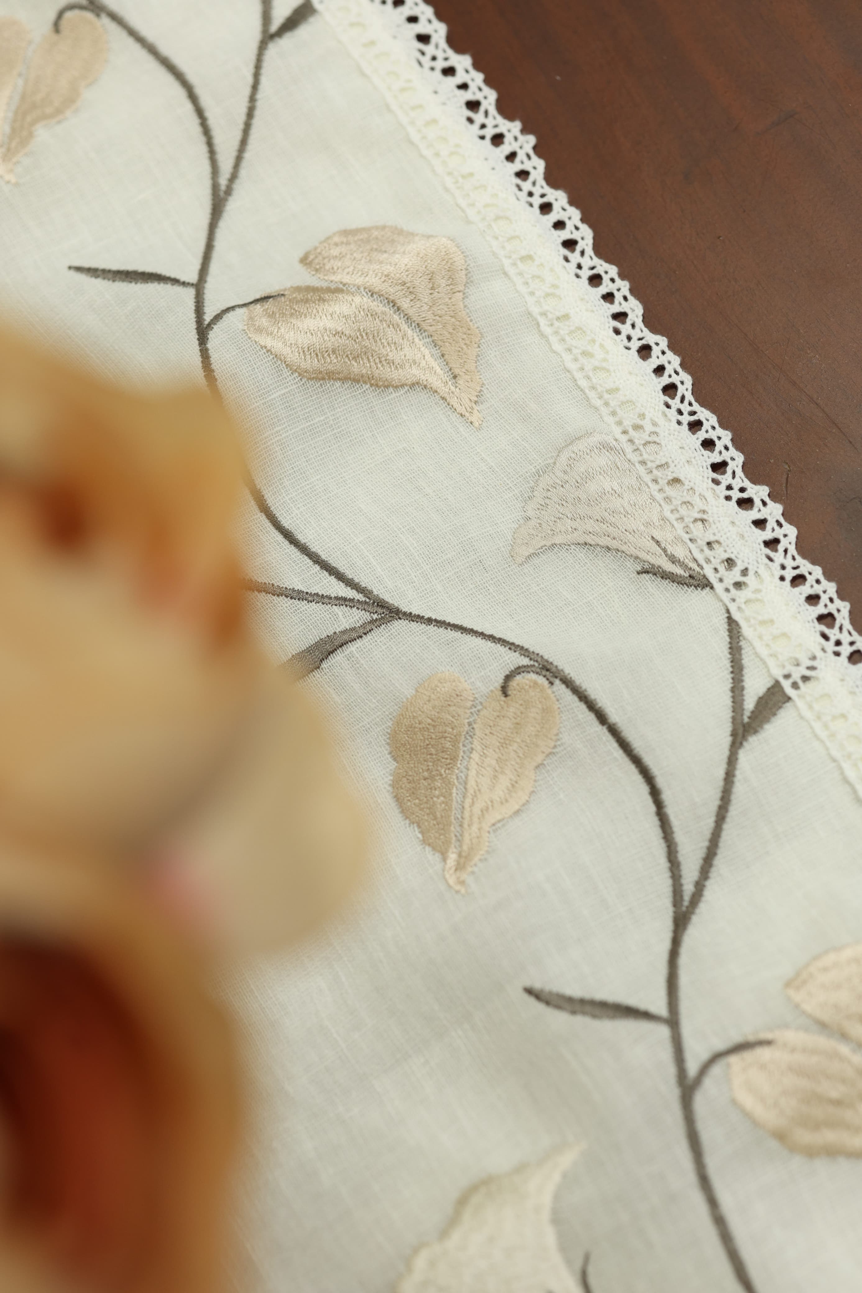 Table runner - 4 Seater Premium embroidery runner ( 6 seater centre table runner)