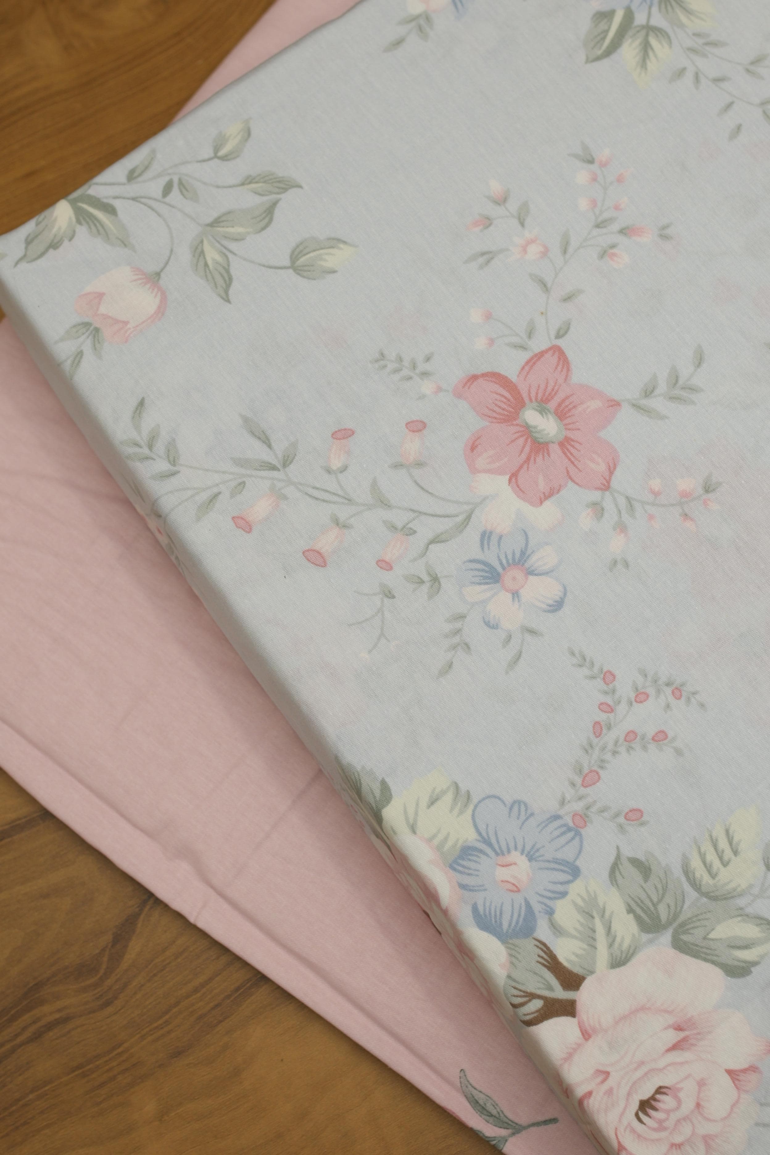 Bedsheets - Queen Soft cotton floral bedsheets (buzz)