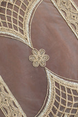 Teapoy Runner - Silky runner / table centre