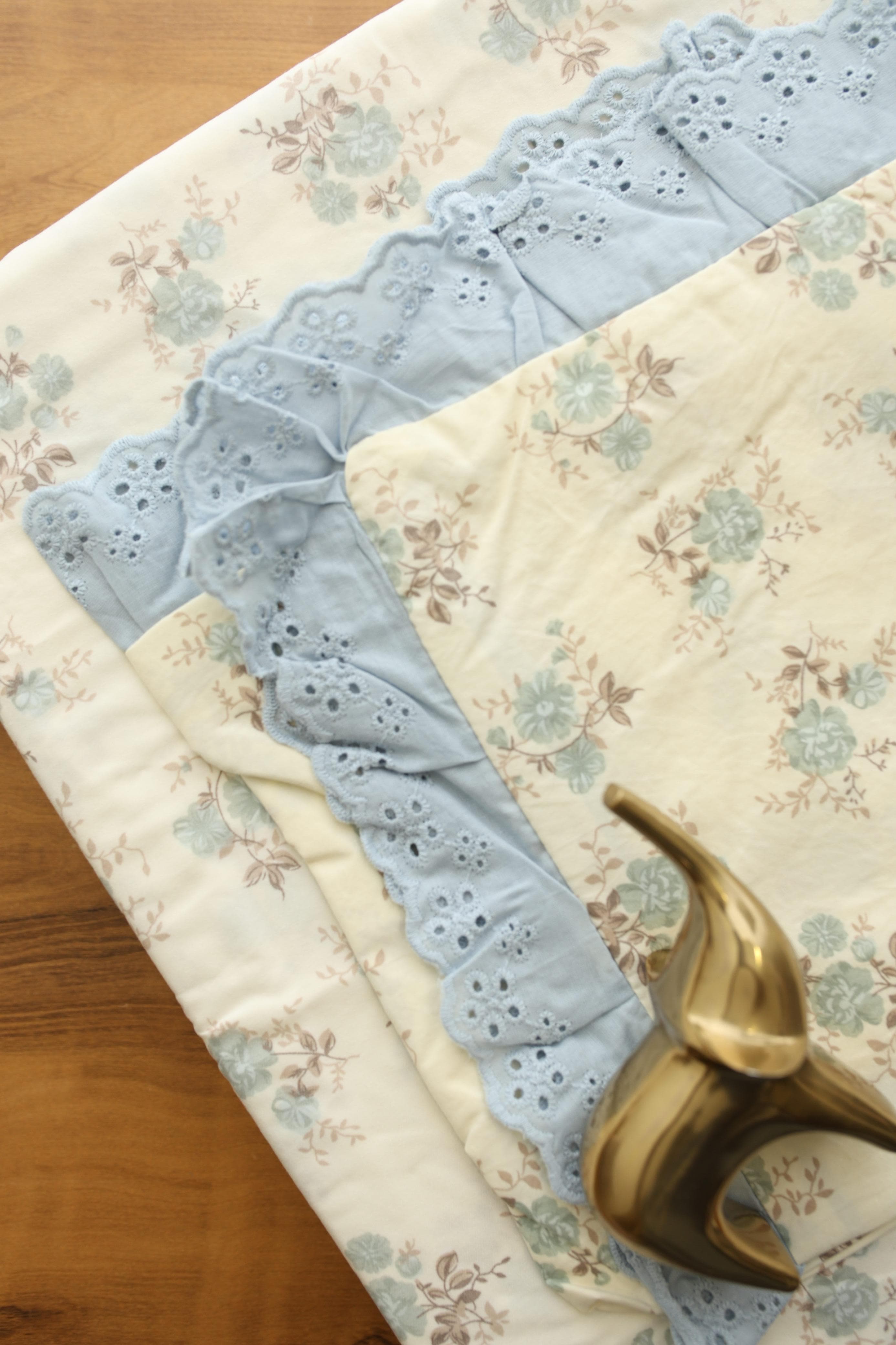 Bedsheets - Premium King soft cotton lace bedsheets majestic