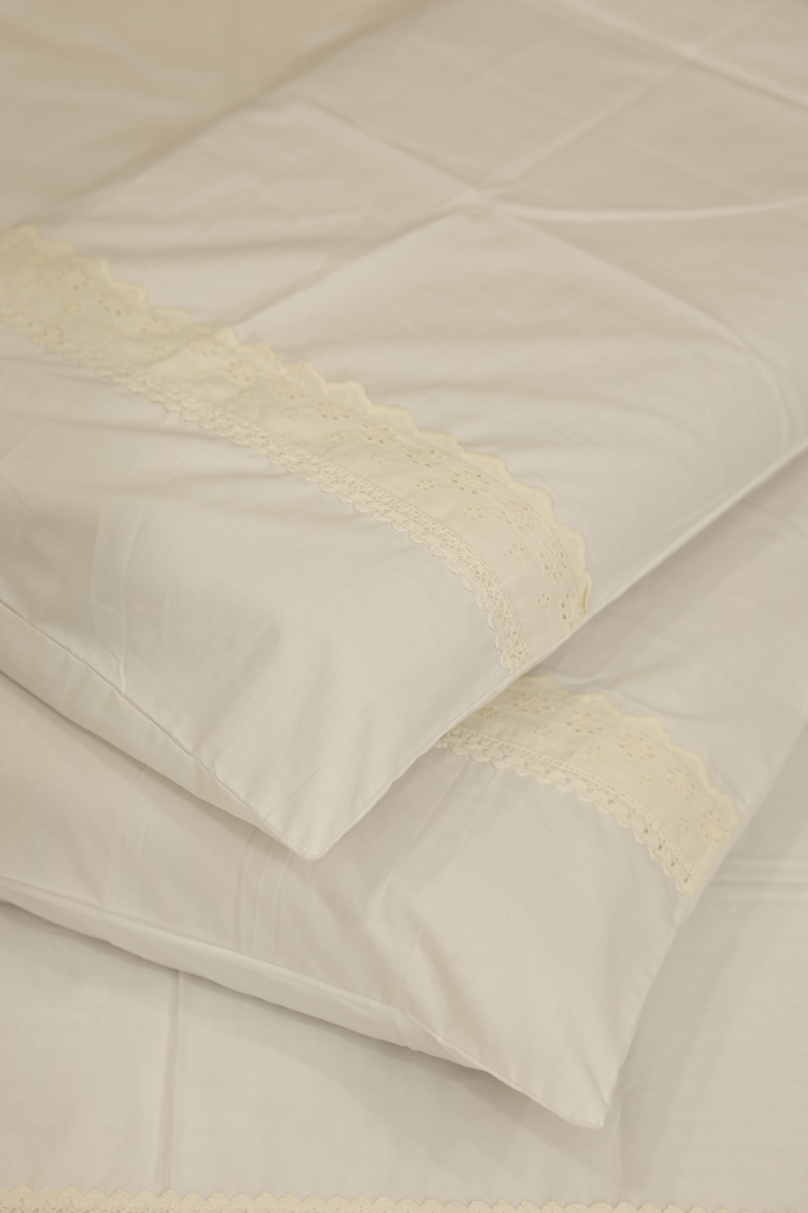 Premium Soft Cotton Lace Bedsheet Set – King Size