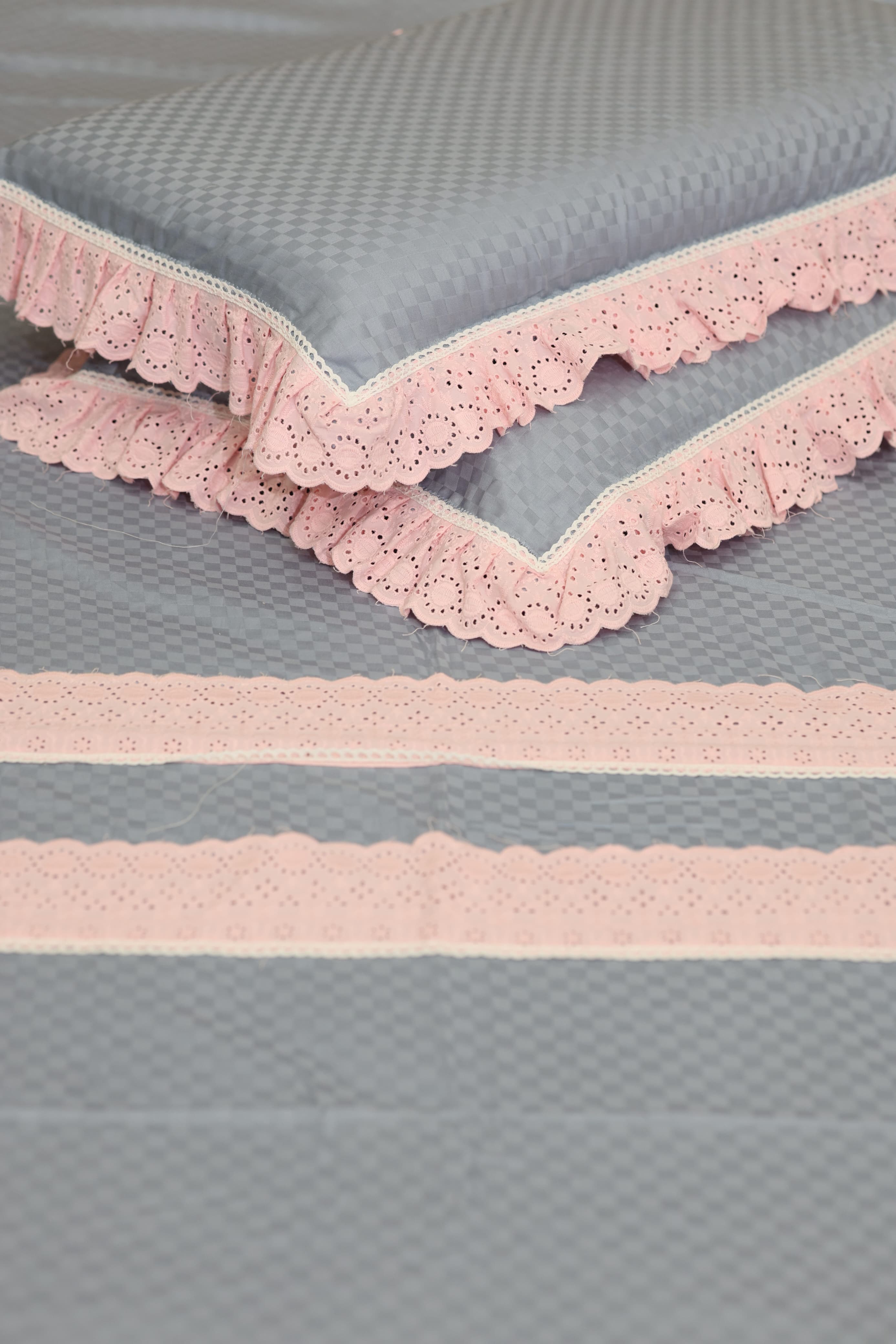 Bedsheets - Premium designer king bedsheets dd lace