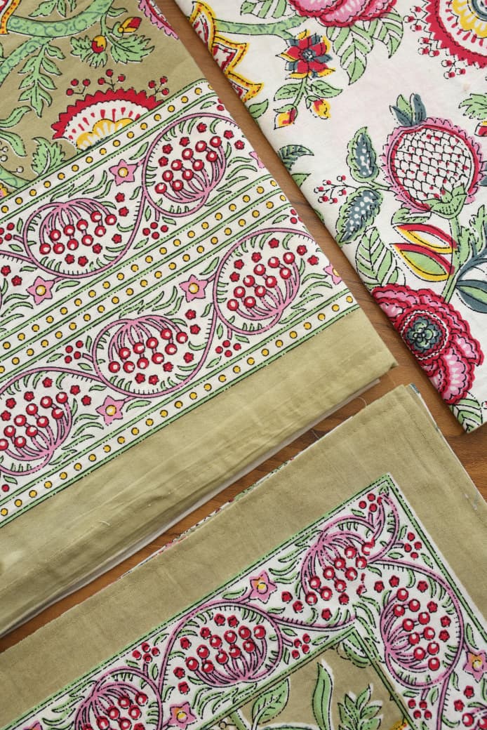 Bedsheets - Handblock queen rajwada print bedsheets