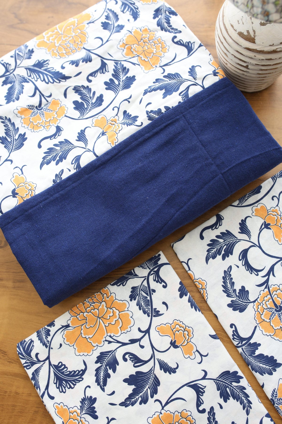 Bedsheets - King daily use border bedsheets