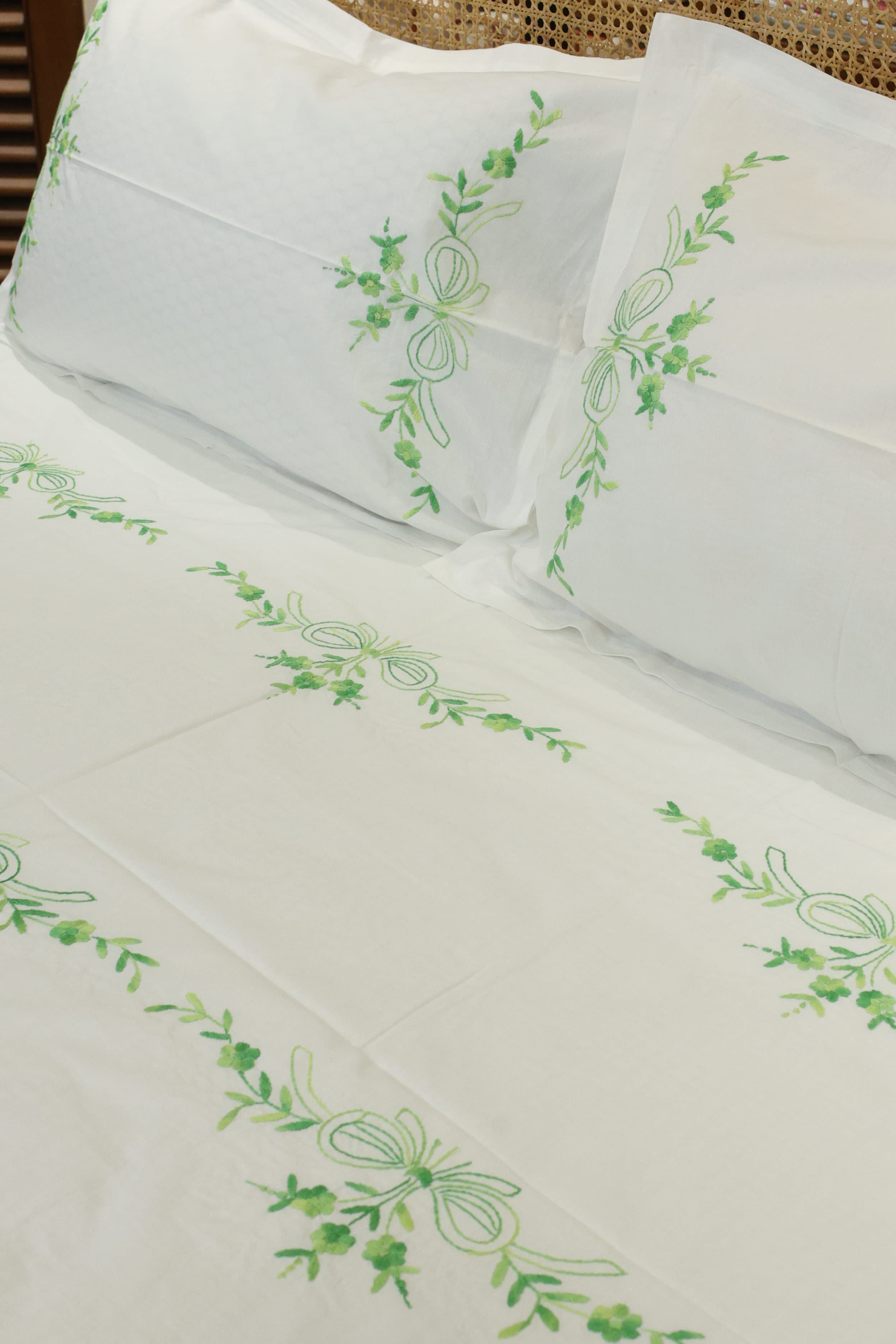 Premium Hand Embroidery Cotton King Size Bedsheet Set with 2 Pillow Covers HEK