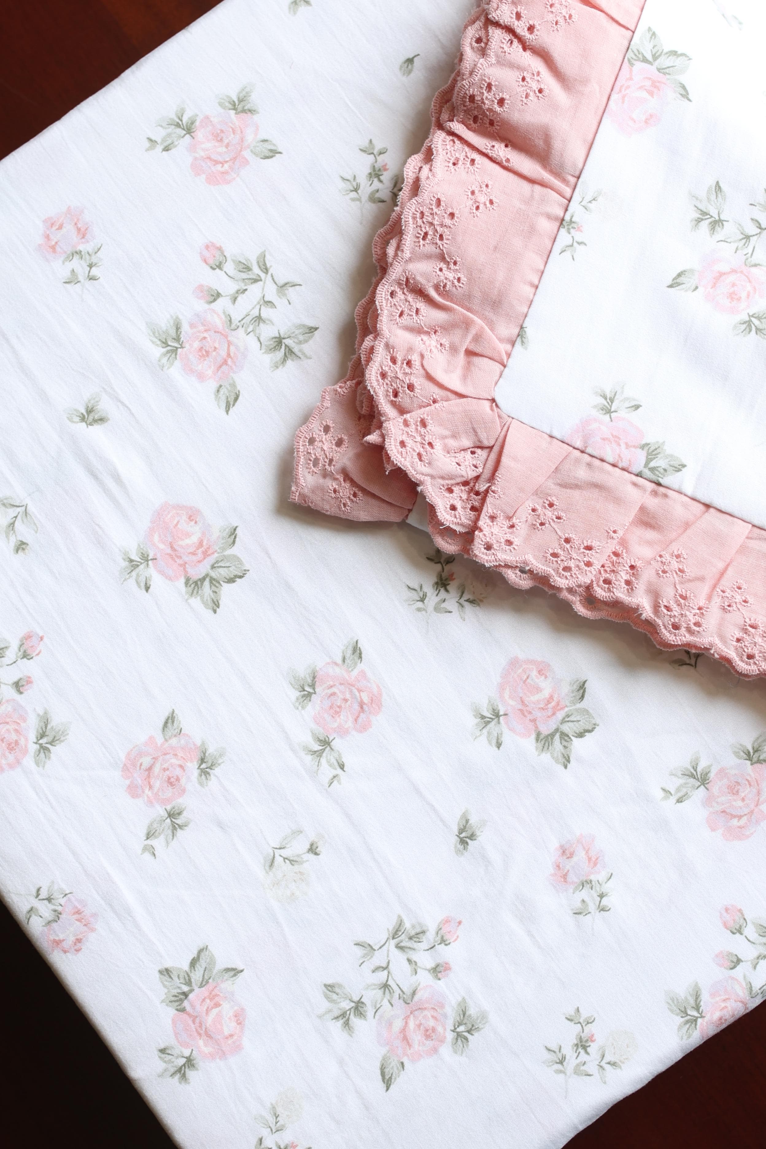 Bedsheets - Premium King soft cotton lace bedsheets majestic
