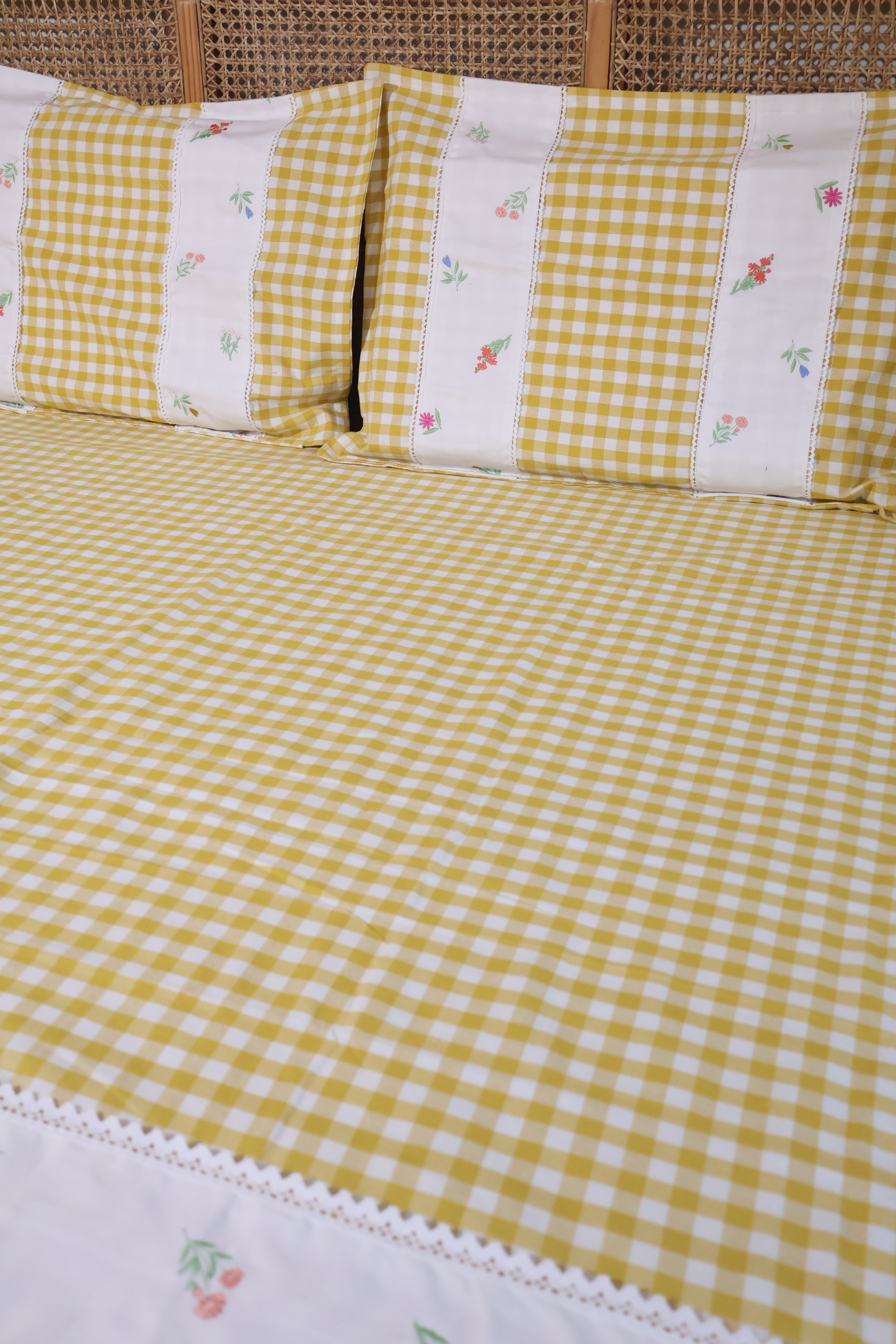 Bedsheets - King Premium check floral embroidery bedsheet