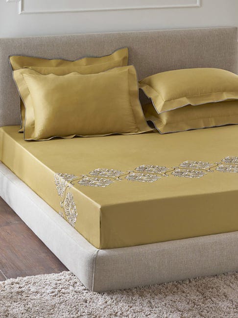 Bedsheets - King Premium machine embroidery bedsheets clearance sale excellence