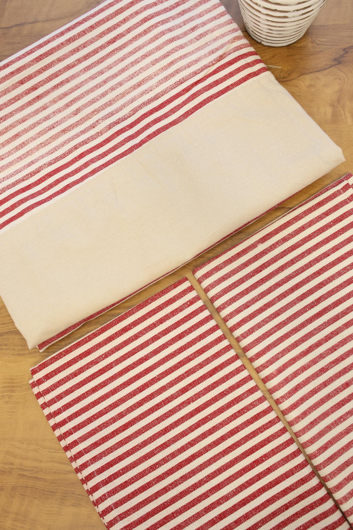 Bedsheets - Queen daily use border bedsheets
