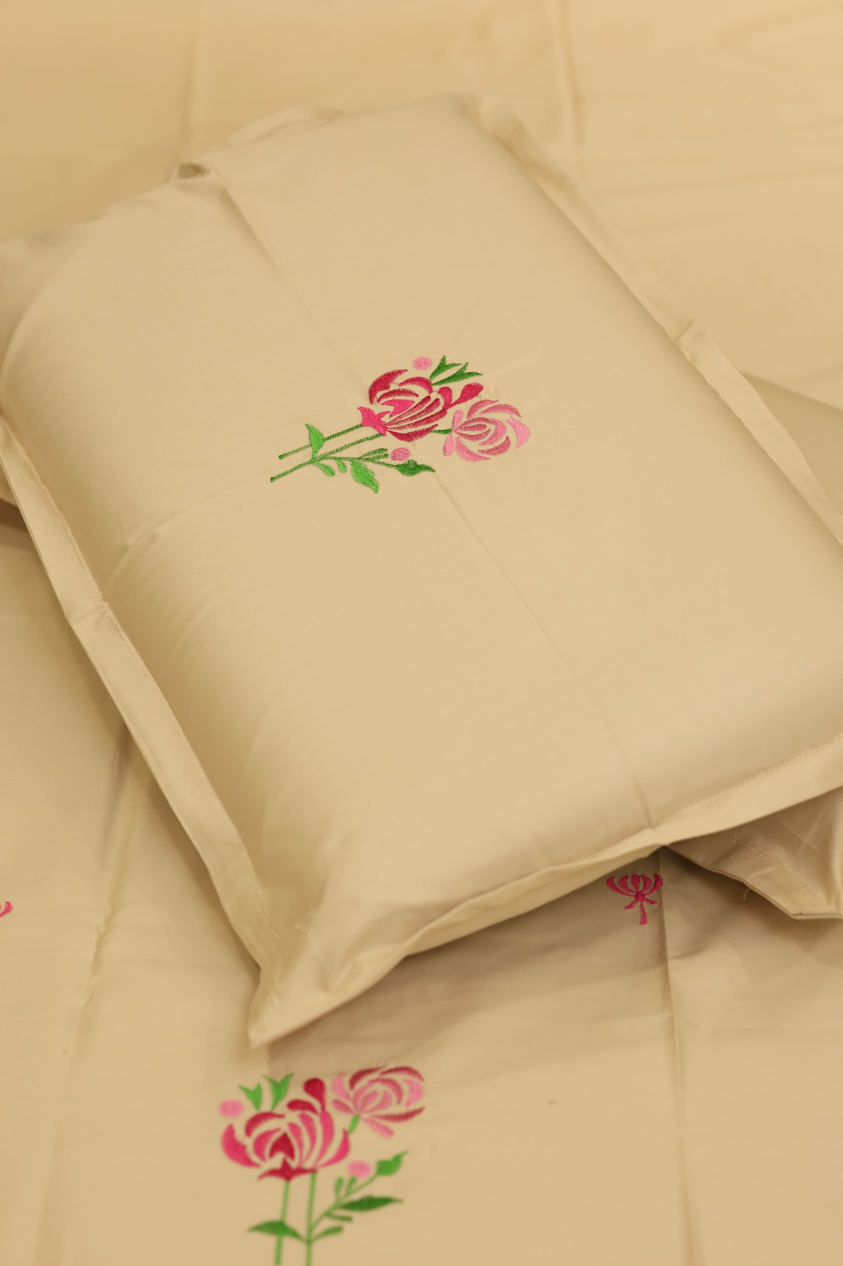 Bedsheets - King Premium Machine embroidery bedsheets MEK
