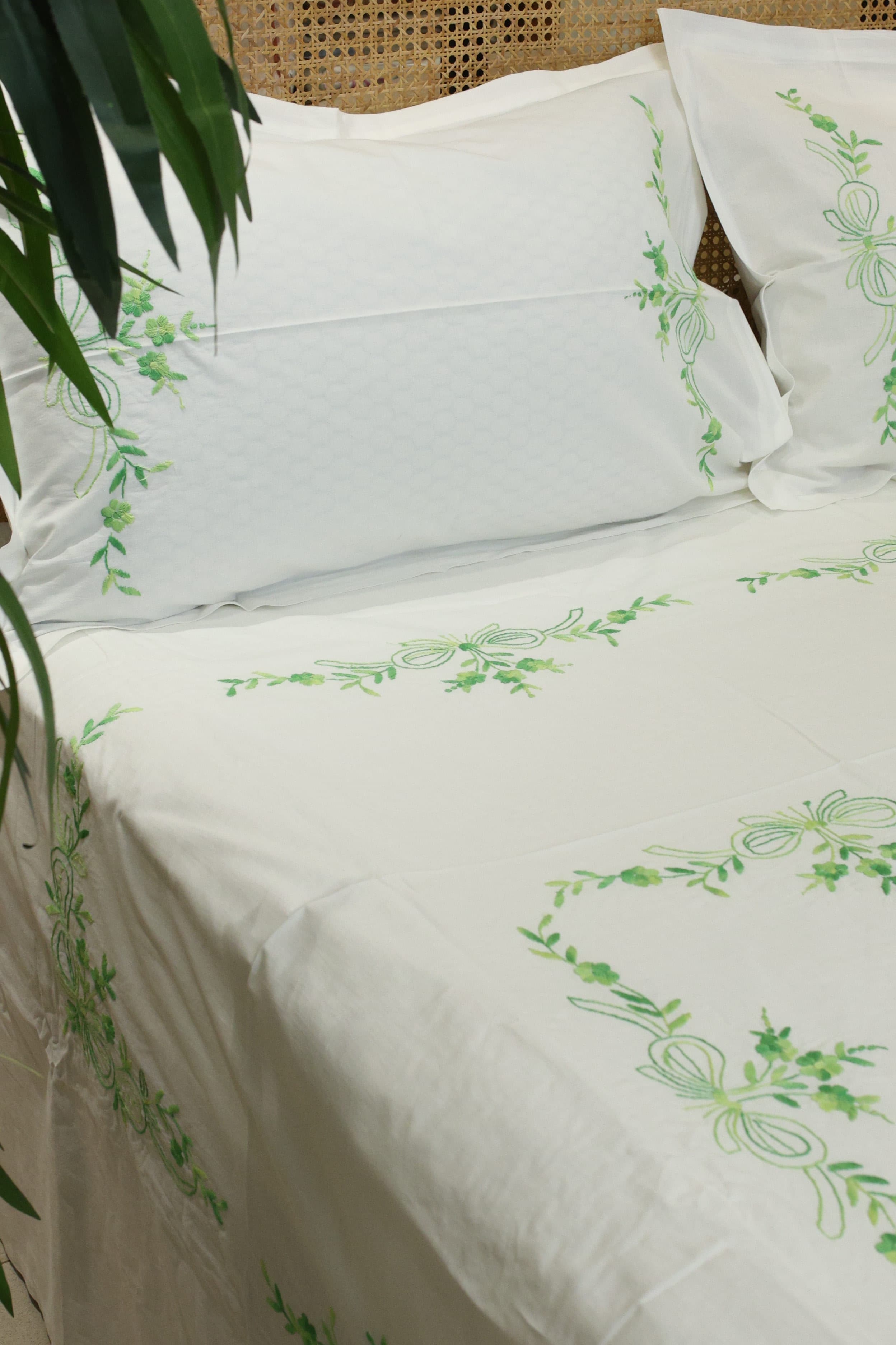 Premium Hand Embroidery Cotton King Size Bedsheet Set with 2 Pillow Covers HEK
