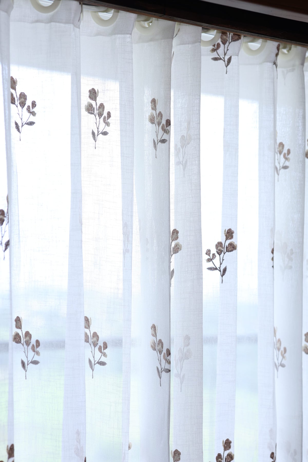 Floral embroidery sheer Curtain : Brown shine