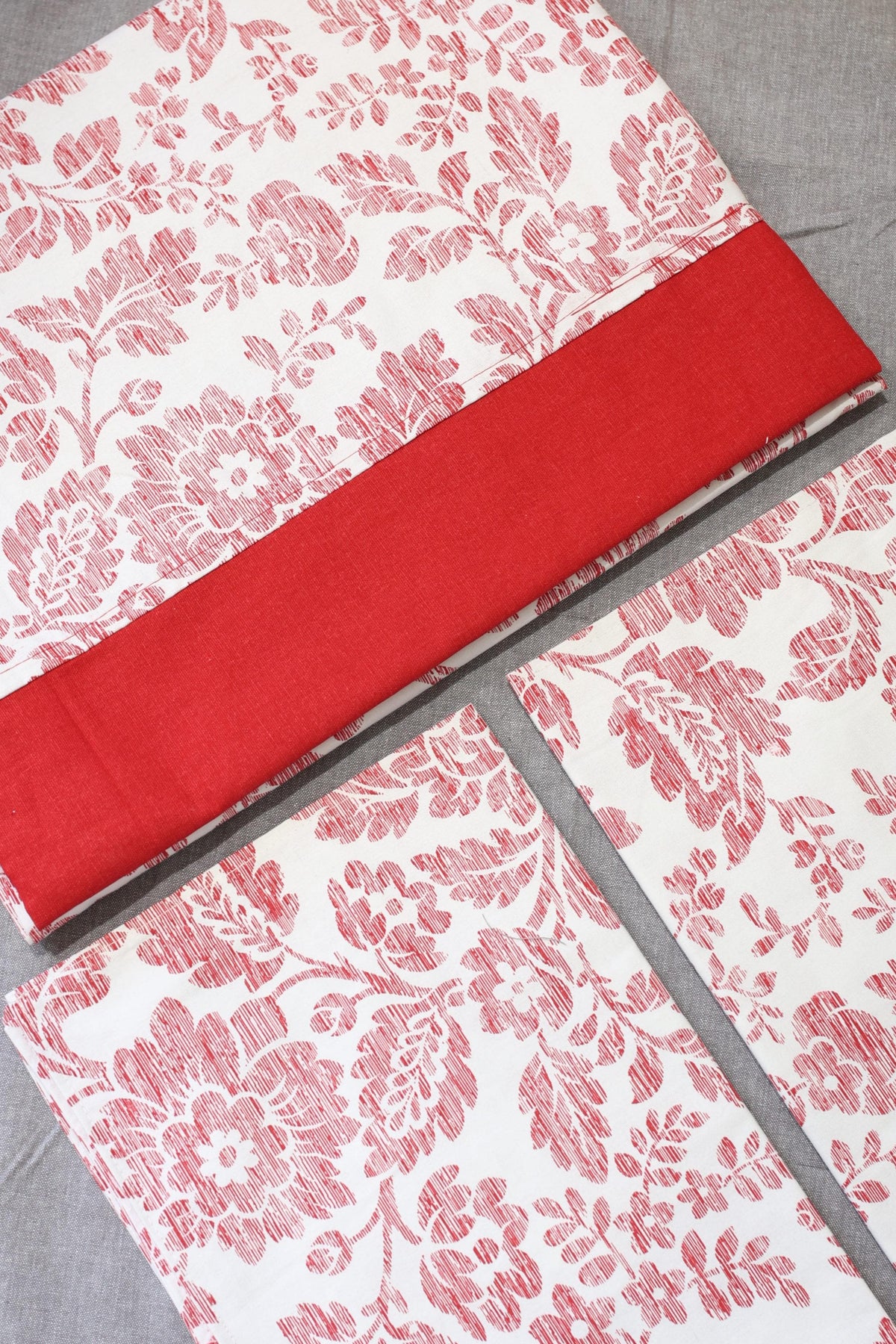 Bedsheets - Queen daily use border bedsheets