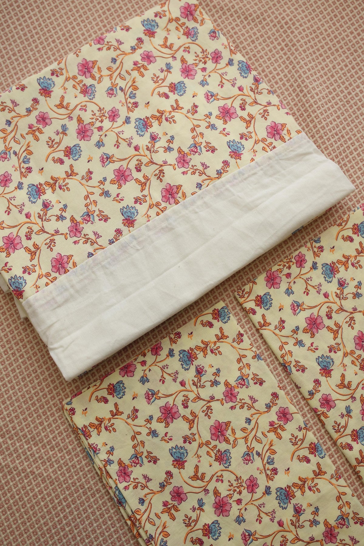 Bedsheets - Queen daily use border bedsheets