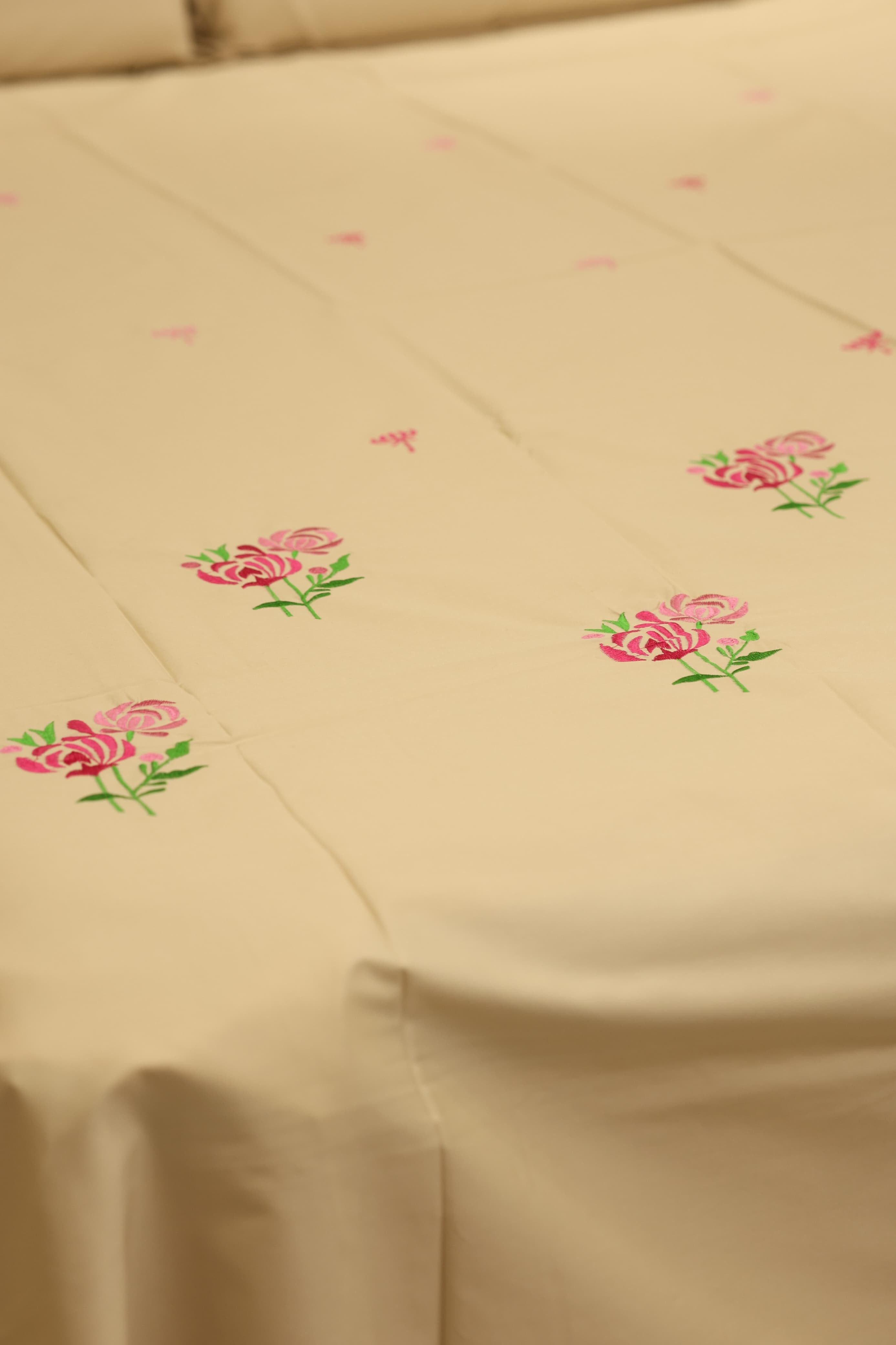 Bedsheets - King Premium Machine embroidery bedsheets MEK