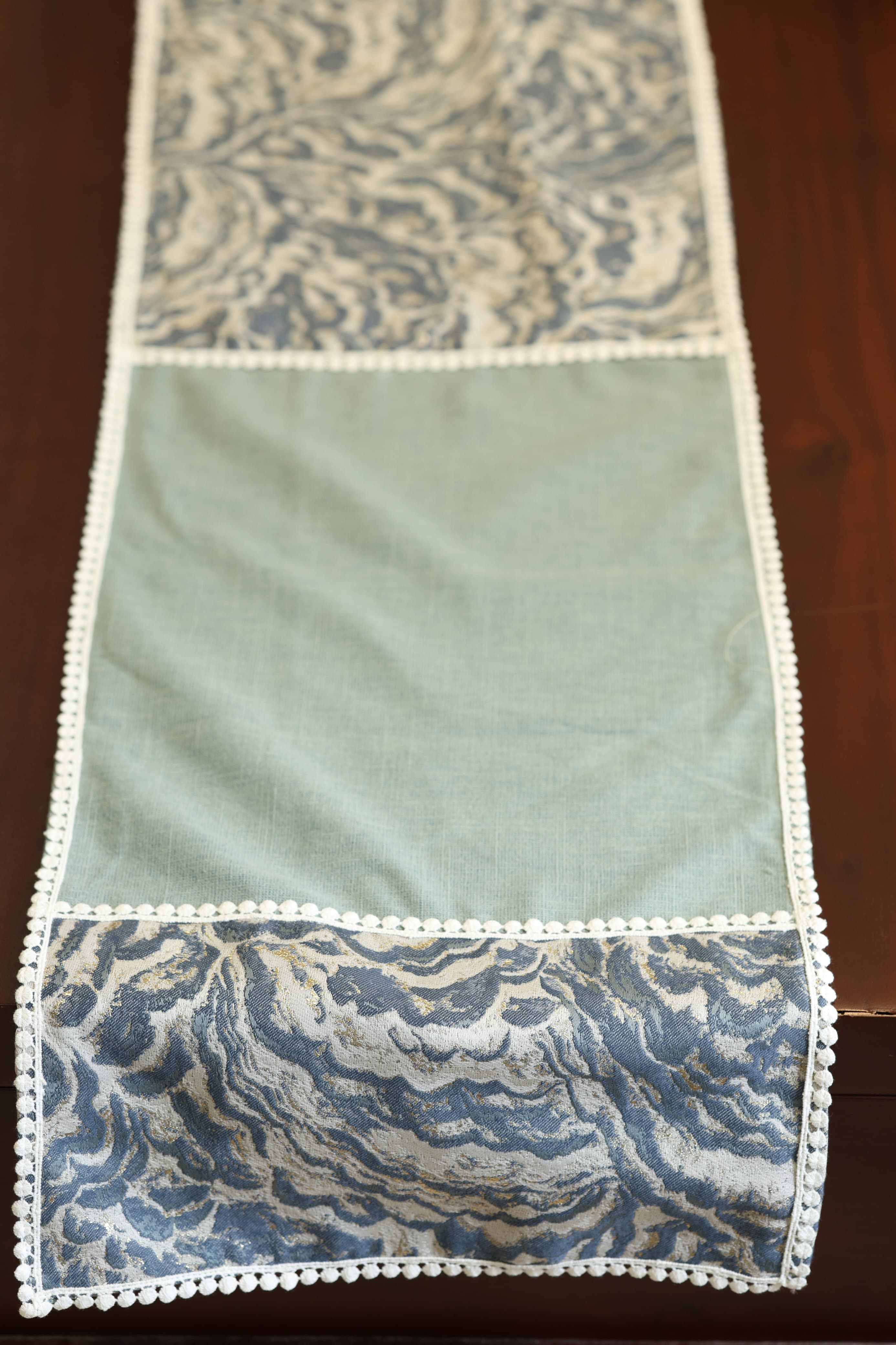 Table Runners - 8seater embroidery runner