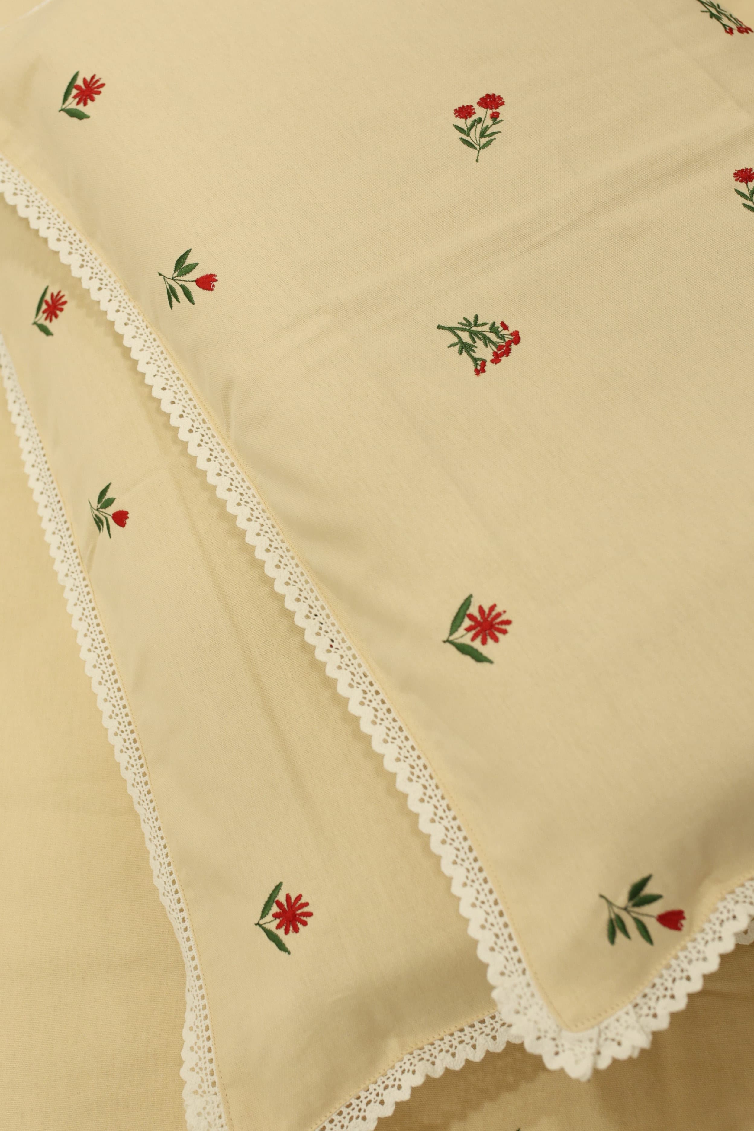 Bedsheets - King premium machine embroidery bedsheets